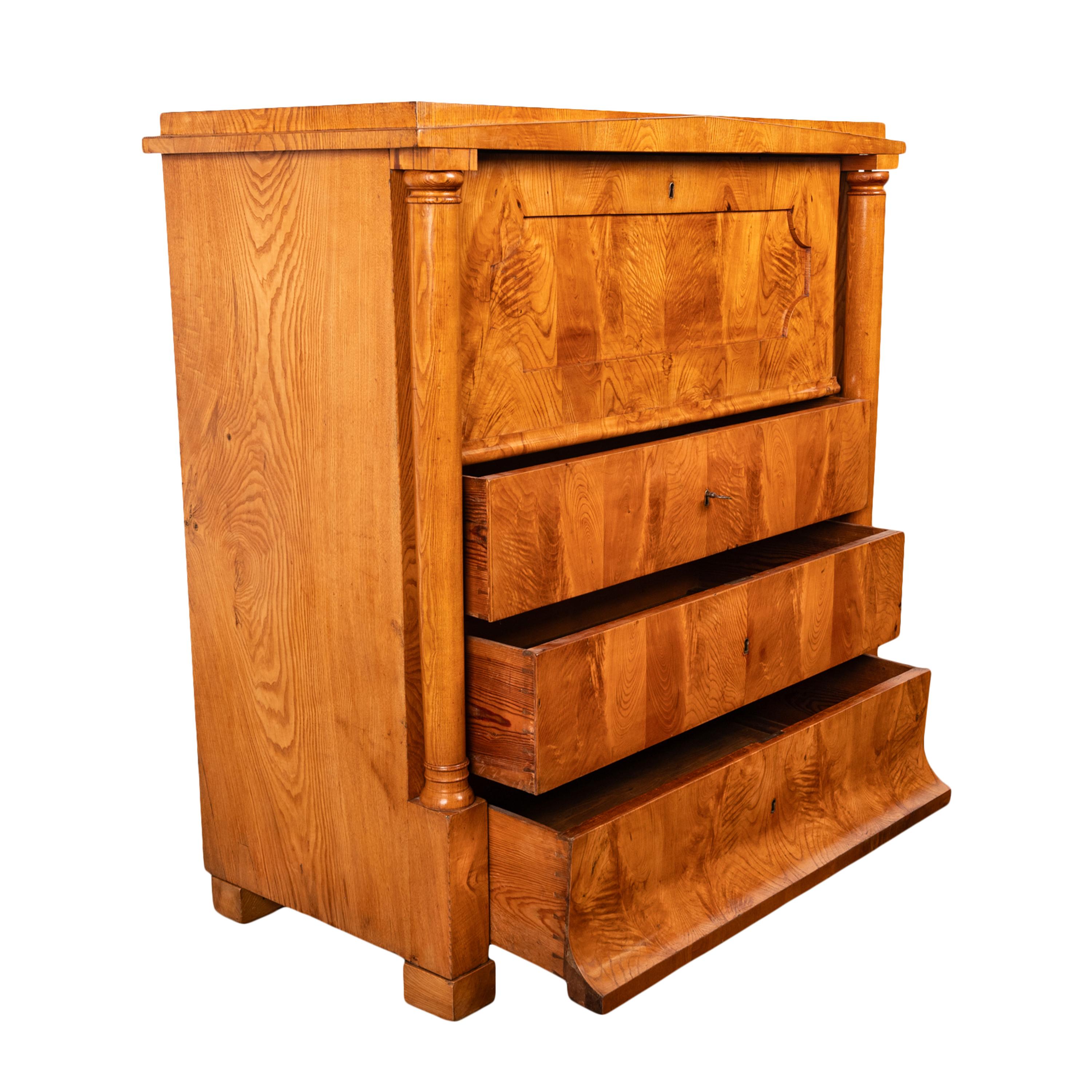 Antique Swedish Golden Ash Biedermeier Secretary Chest Dresser Desk inlaid 1820 For Sale 2