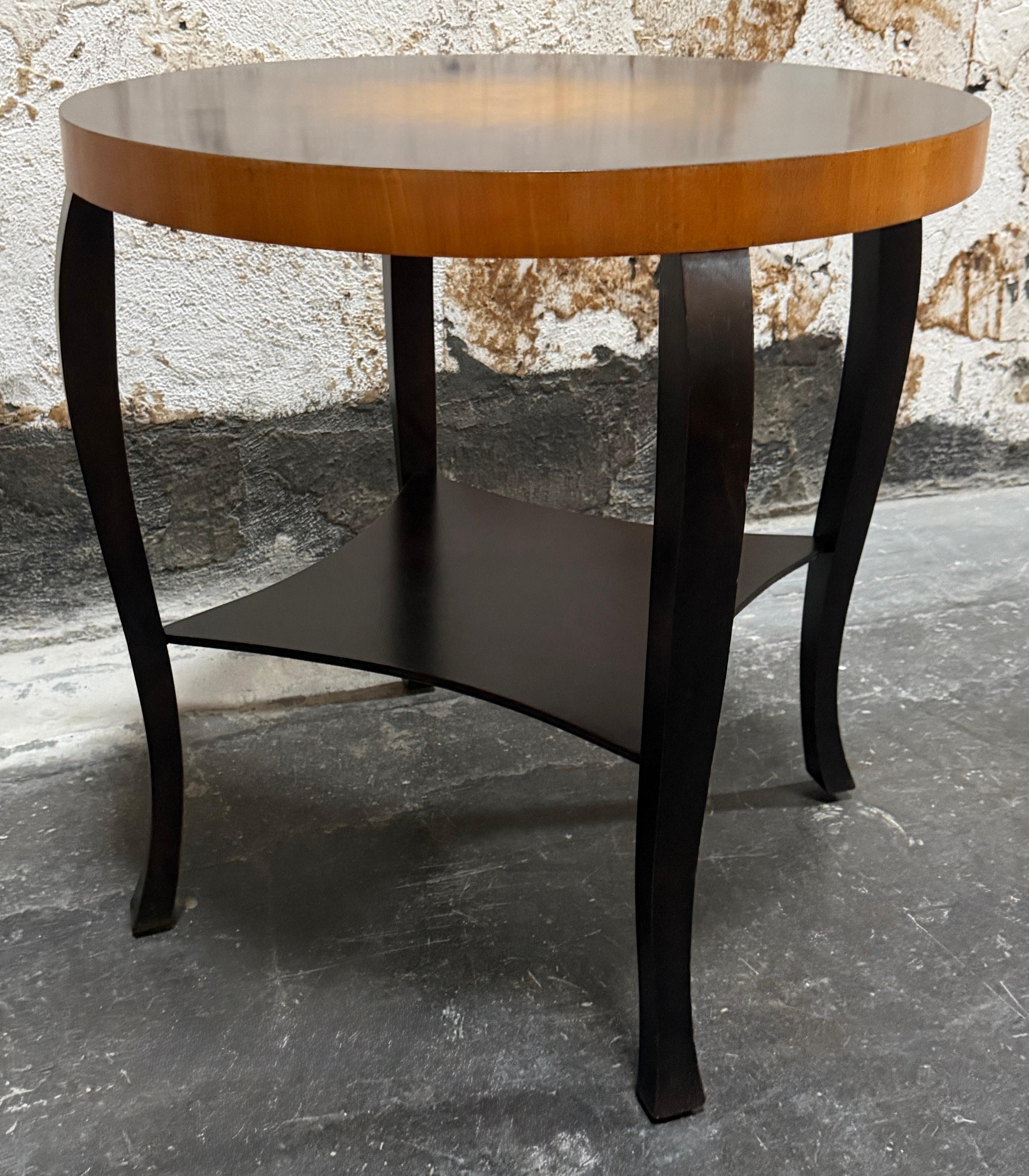 Antique Swedish Grace Art Deco Flame Birch and Elm End or Side Table c. 1925 In Good Condition For Sale In Atlanta, GA