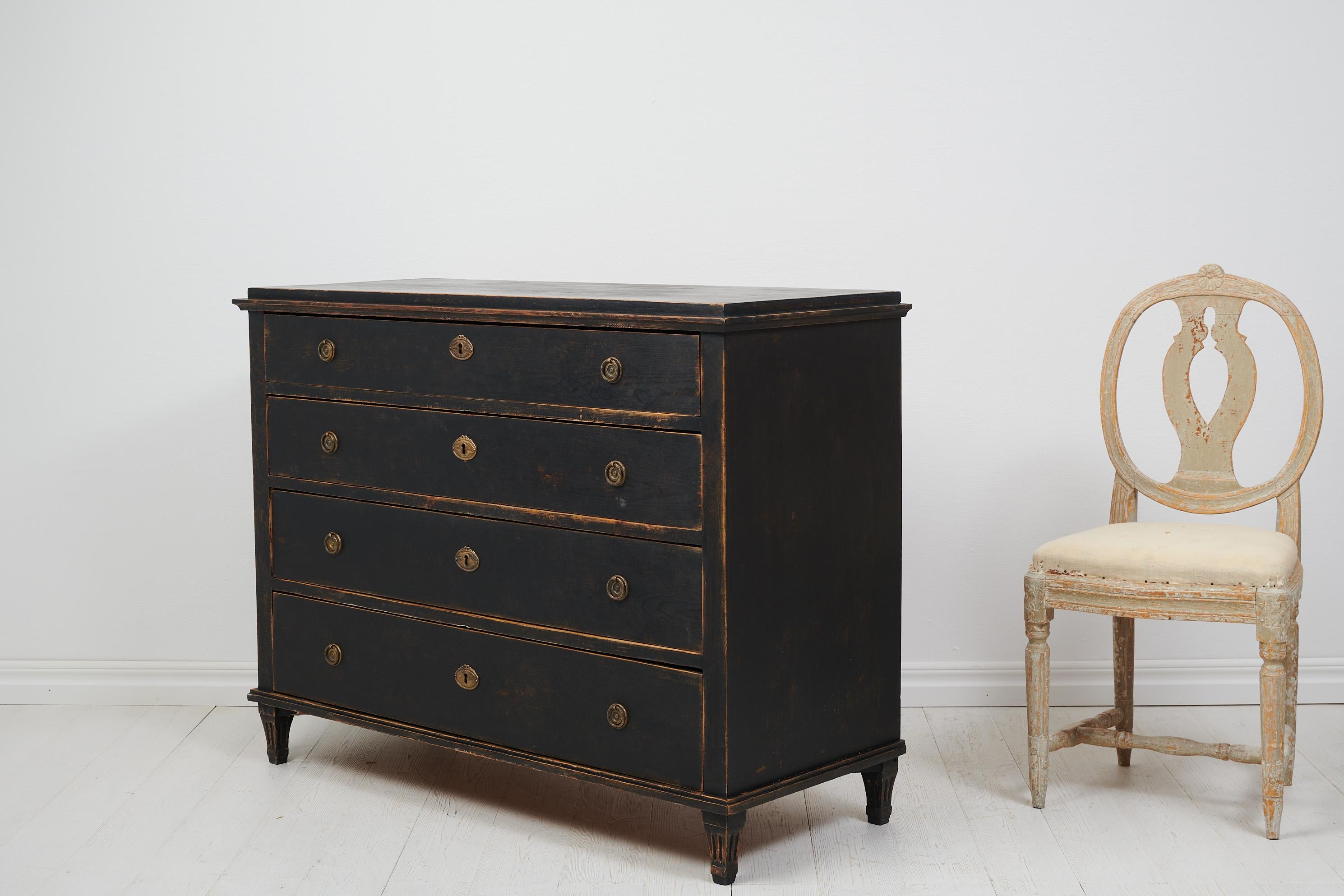 Antique Swedish Gustavian Black Pine Commode In Good Condition In Kramfors, SE