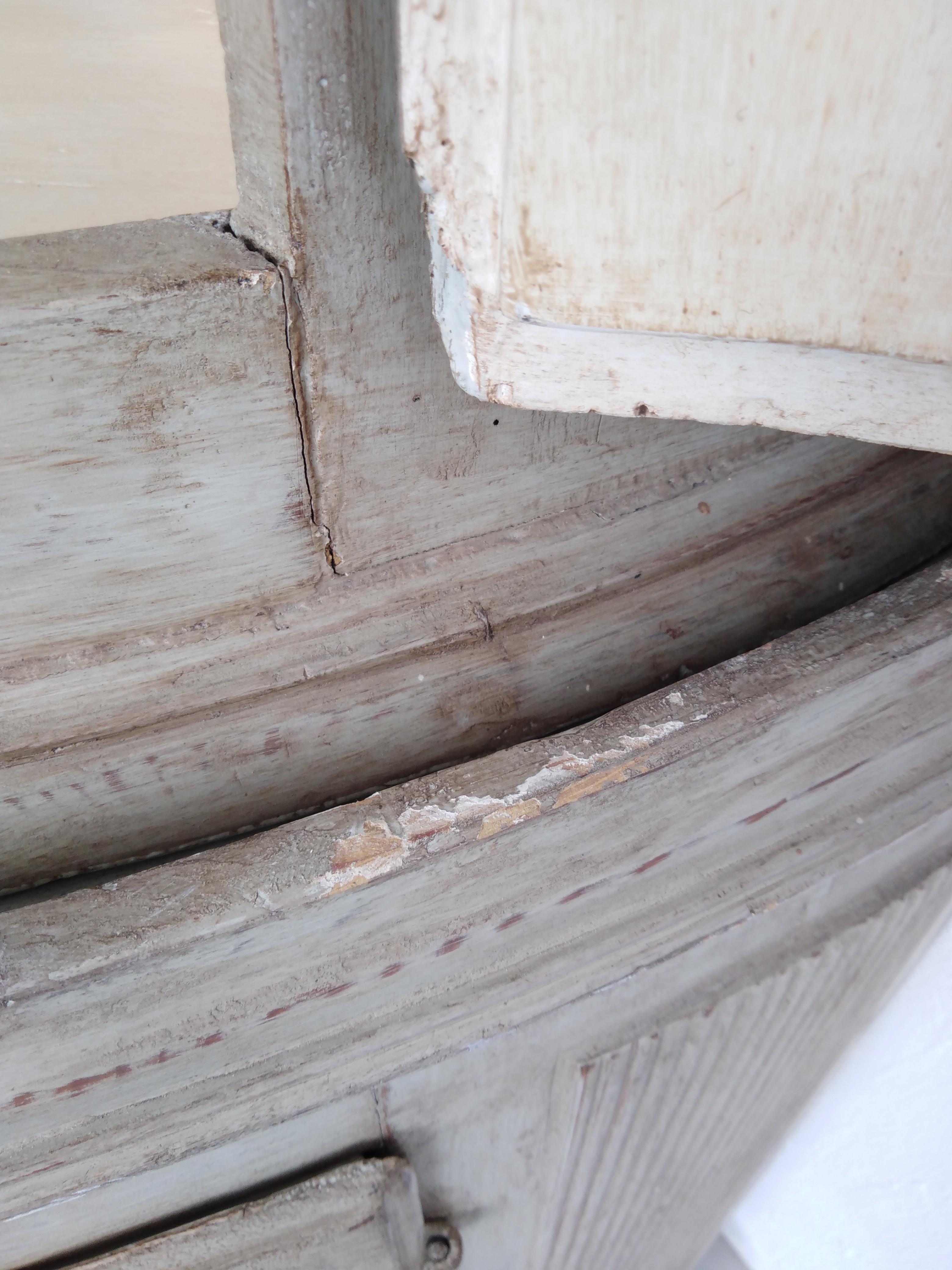 Bois ancien meuble d'angle suédois gustavien 18e siècle en vente