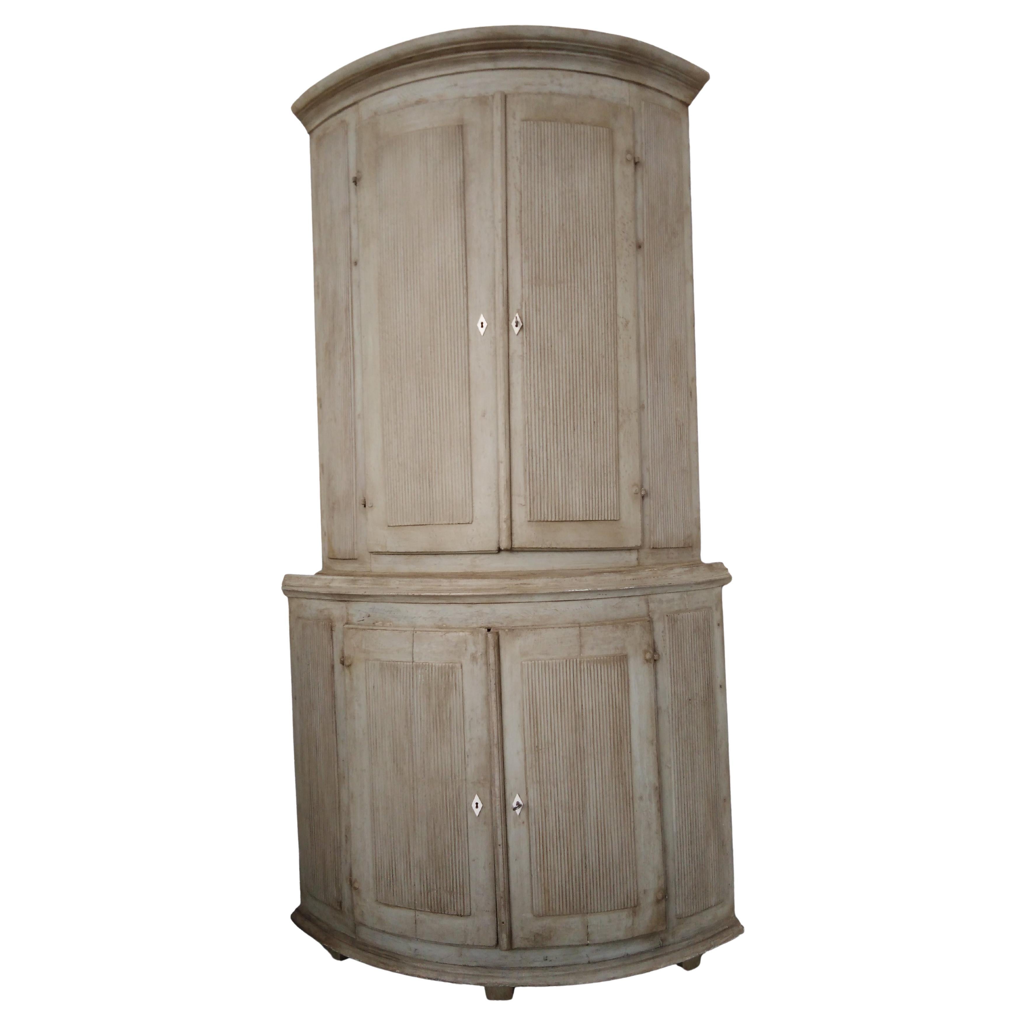 antiguo mueble esquinero sueco gustaviano siglo xviii