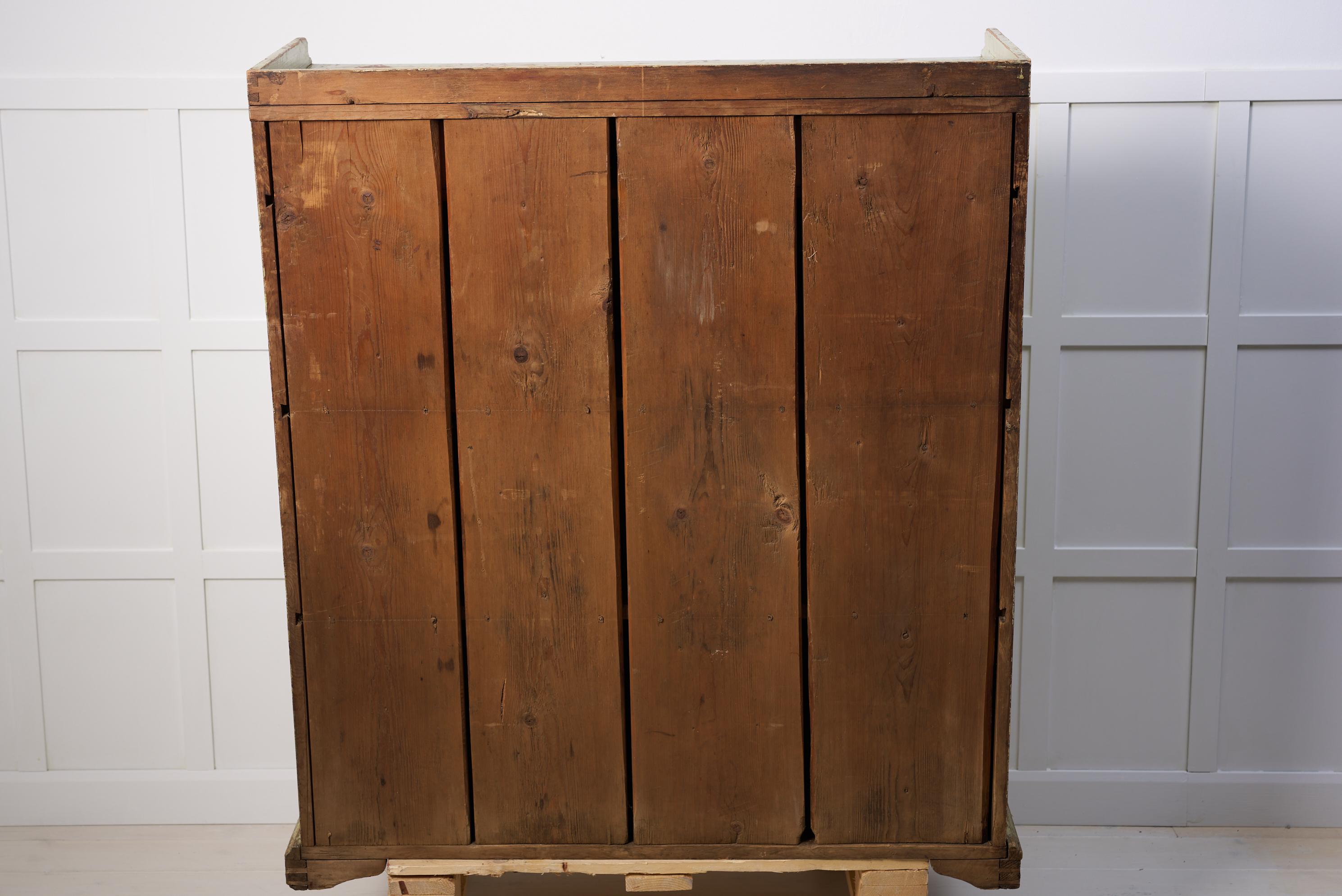Antikes schwedisches Gustavianisches Sideboard aus Kiefernholz in Grün  im Angebot 6