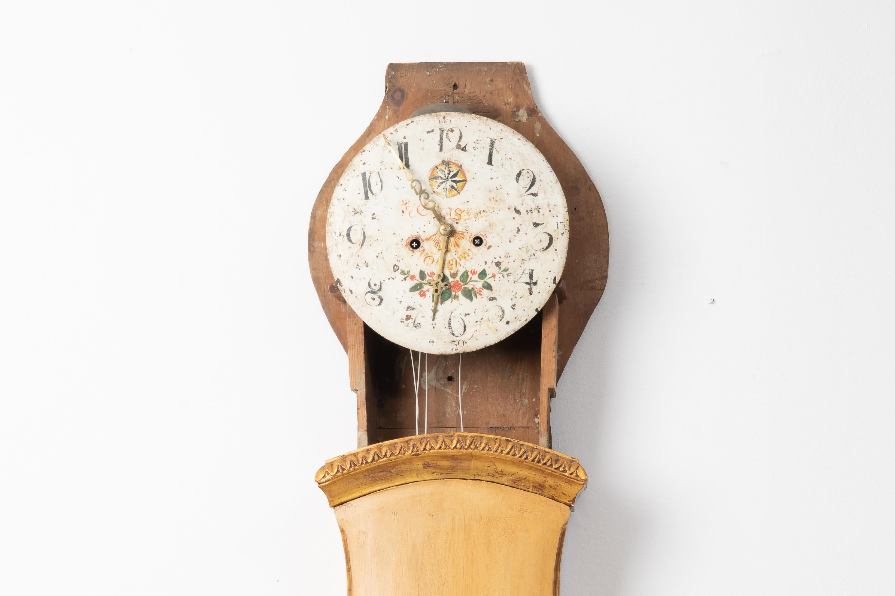 Fait main Horloge de parquet suédoise ancienne de style gustavien en vente