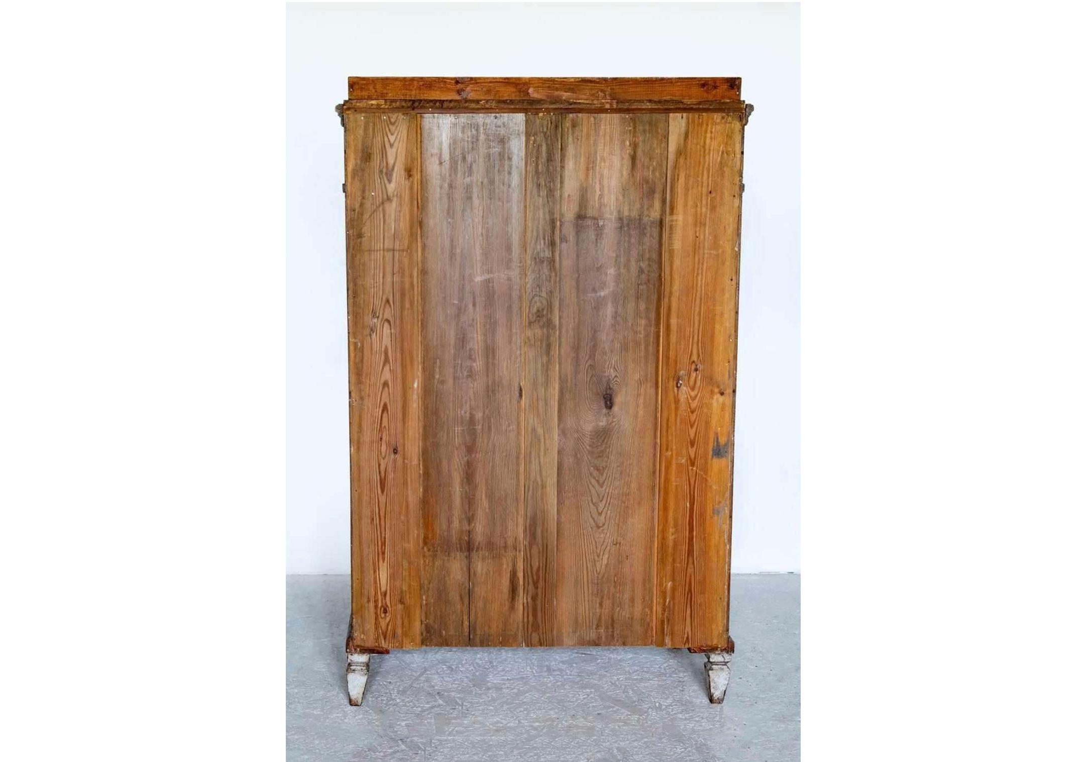 Antique Swedish Gustavian Painted Sideboard Buffet Commode White C.1850 In Good Condition For Sale In Lewes, England