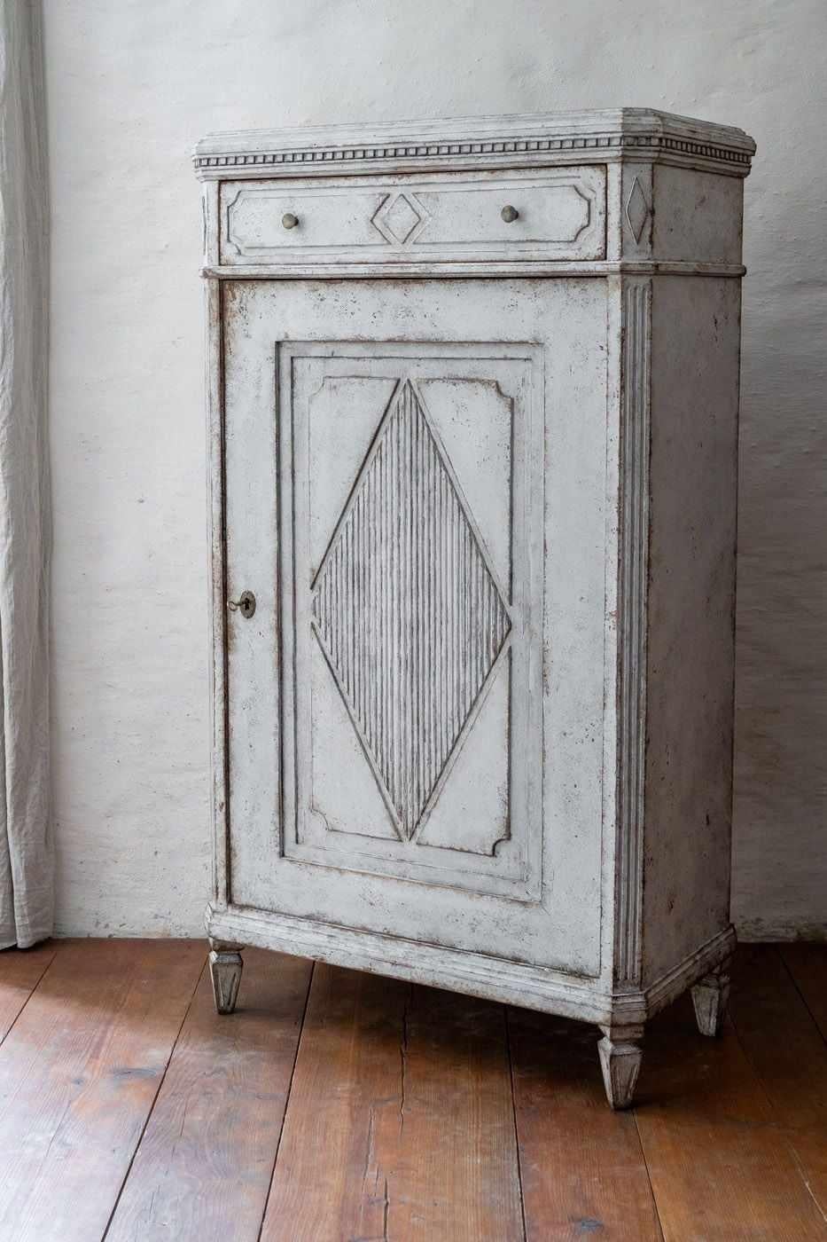 Antique Swedish Gustavian Painted Sideboard Buffet Commode White C.1860 For Sale 1