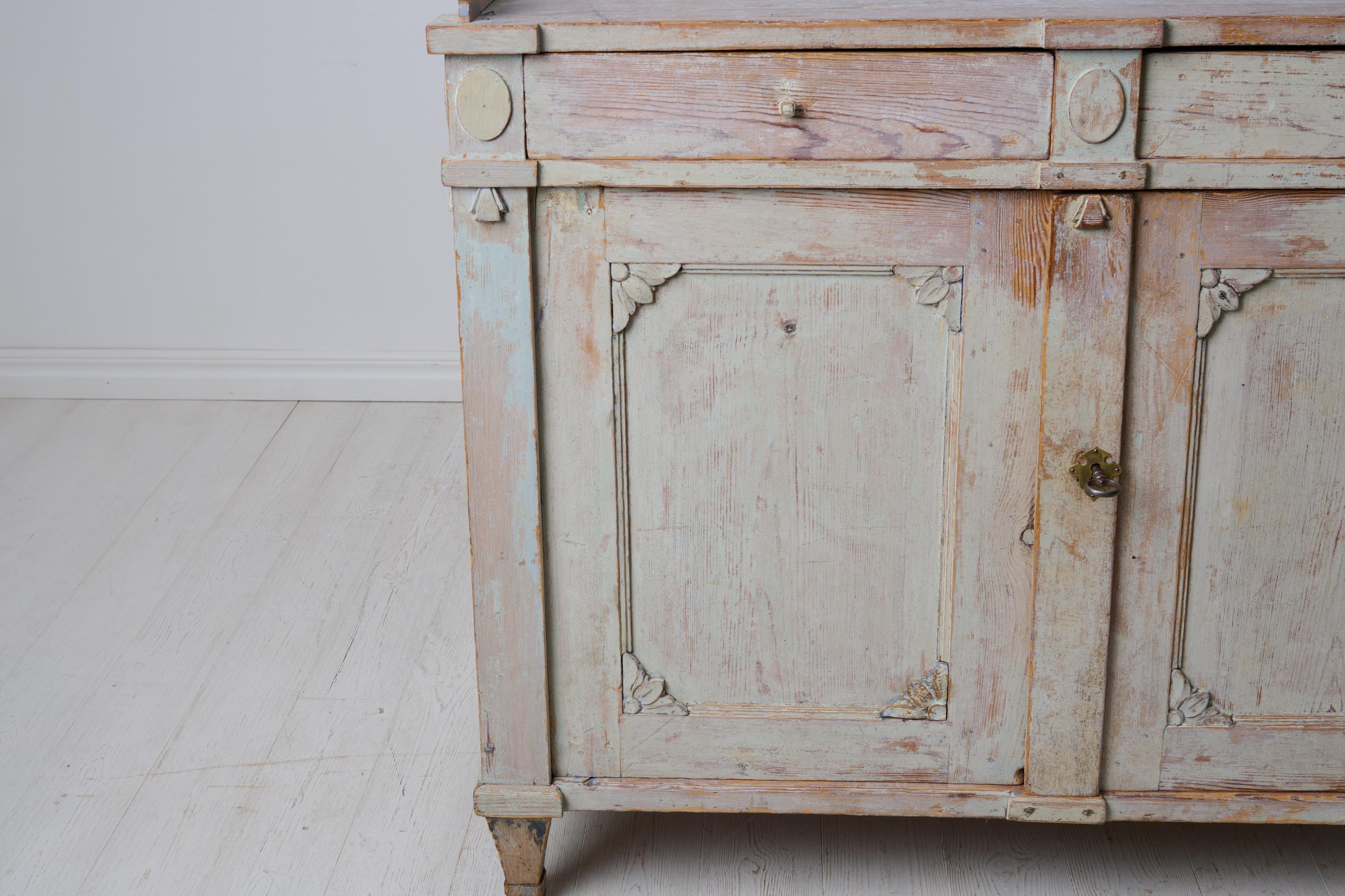 Antique Swedish Gustavian Period Elegant Sideboard with Hand-Carved Decorations For Sale 5