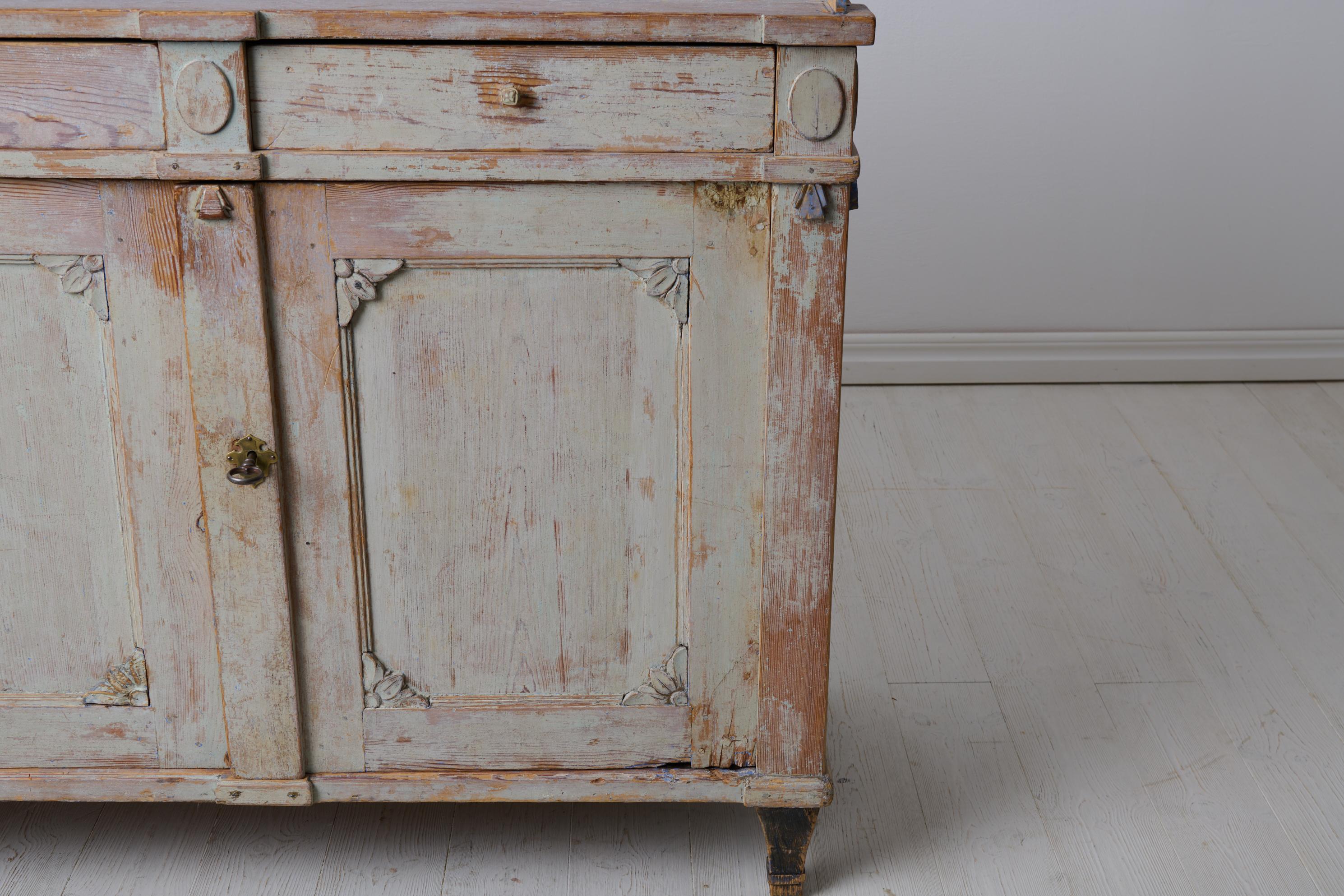 Antique Swedish Gustavian Period Elegant Sideboard with Hand-Carved Decorations For Sale 6