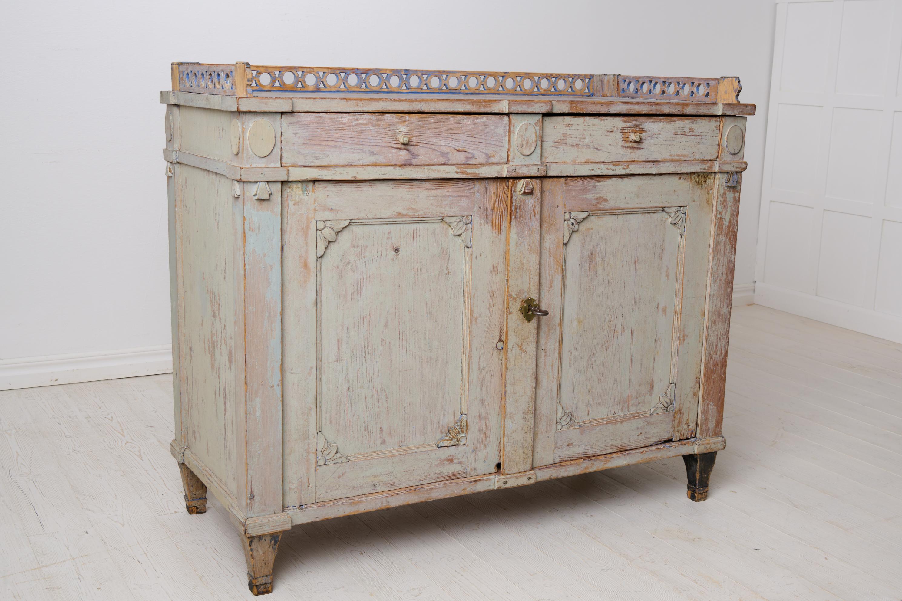 Antique Swedish Gustavian Period Elegant Sideboard with Hand-Carved Decorations For Sale 7