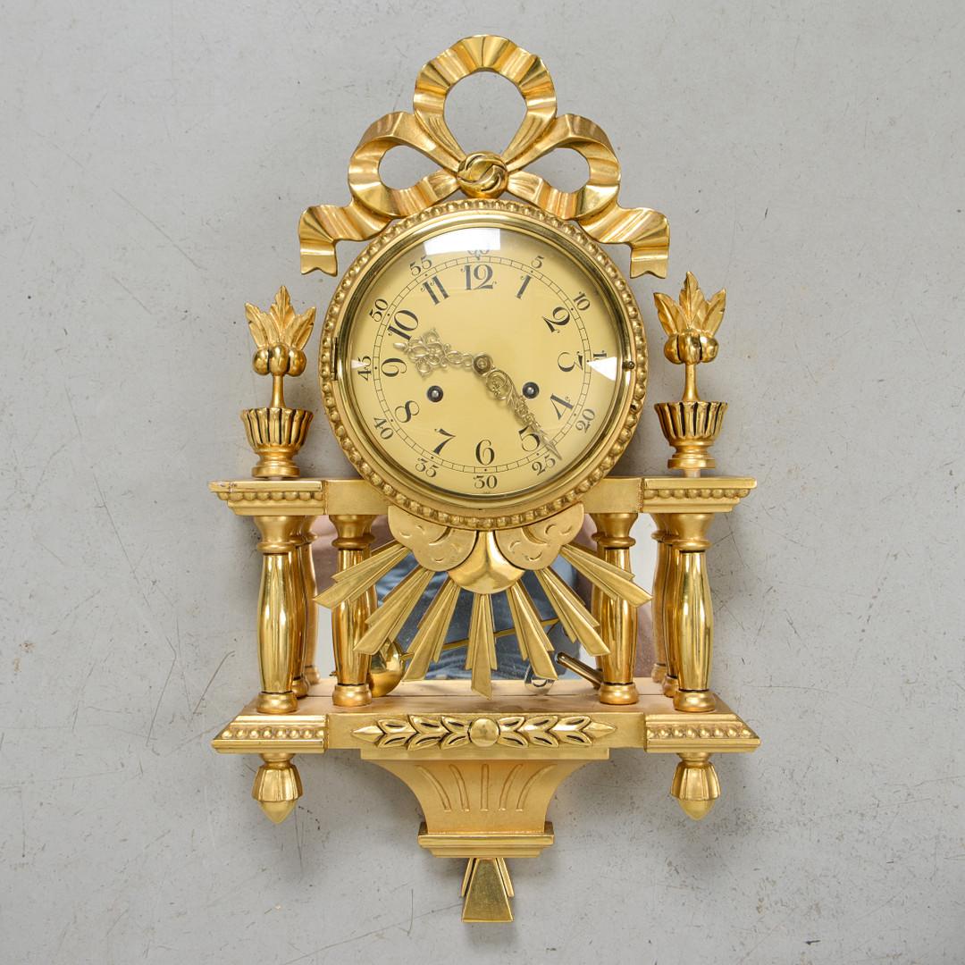 Antiguo Reloj de Pared Sueco Gustaviano Firmado Dorado 1900, Reloj de Oro Rococó Hierro en venta