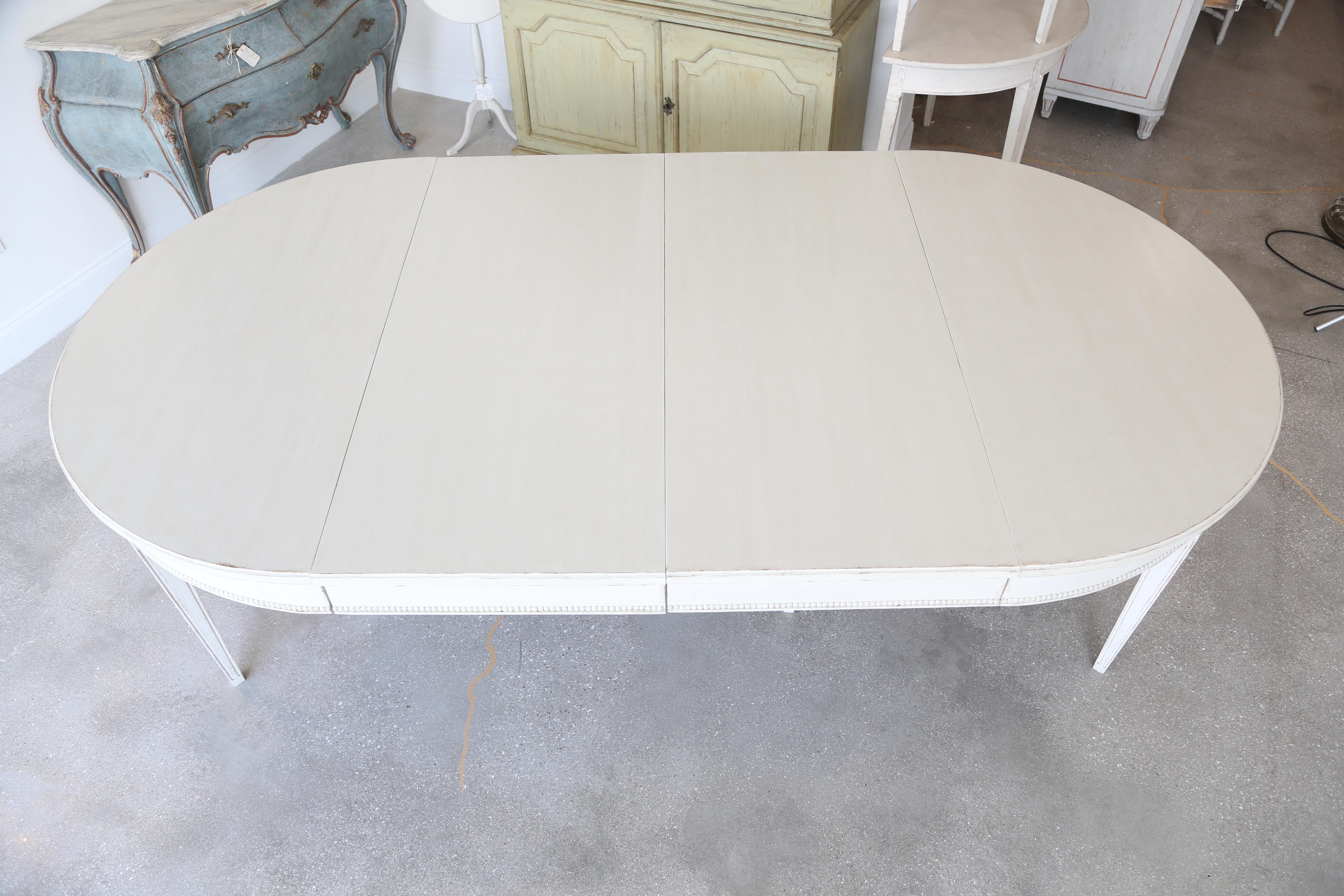 Antique Swedish Gustavian Style Painted Extension Dining Table Late 19th Century In Good Condition In West Palm Beach, FL