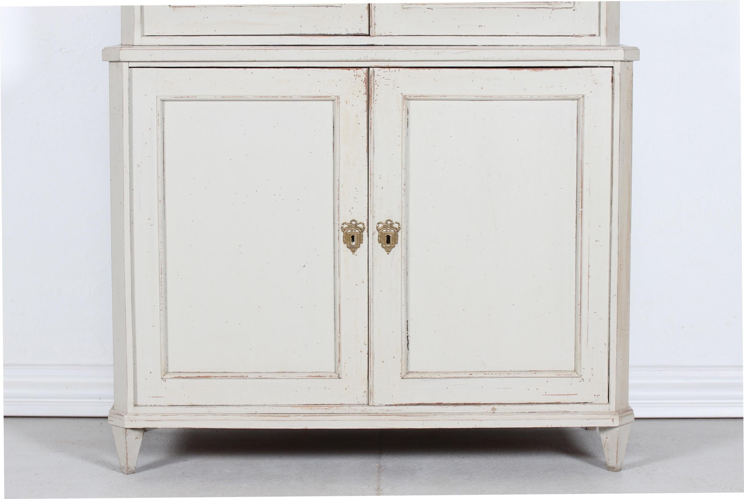 Antique Swedish Gustavian Vitrine Cabinet, Solid pine with Grey Paint 1850s 2