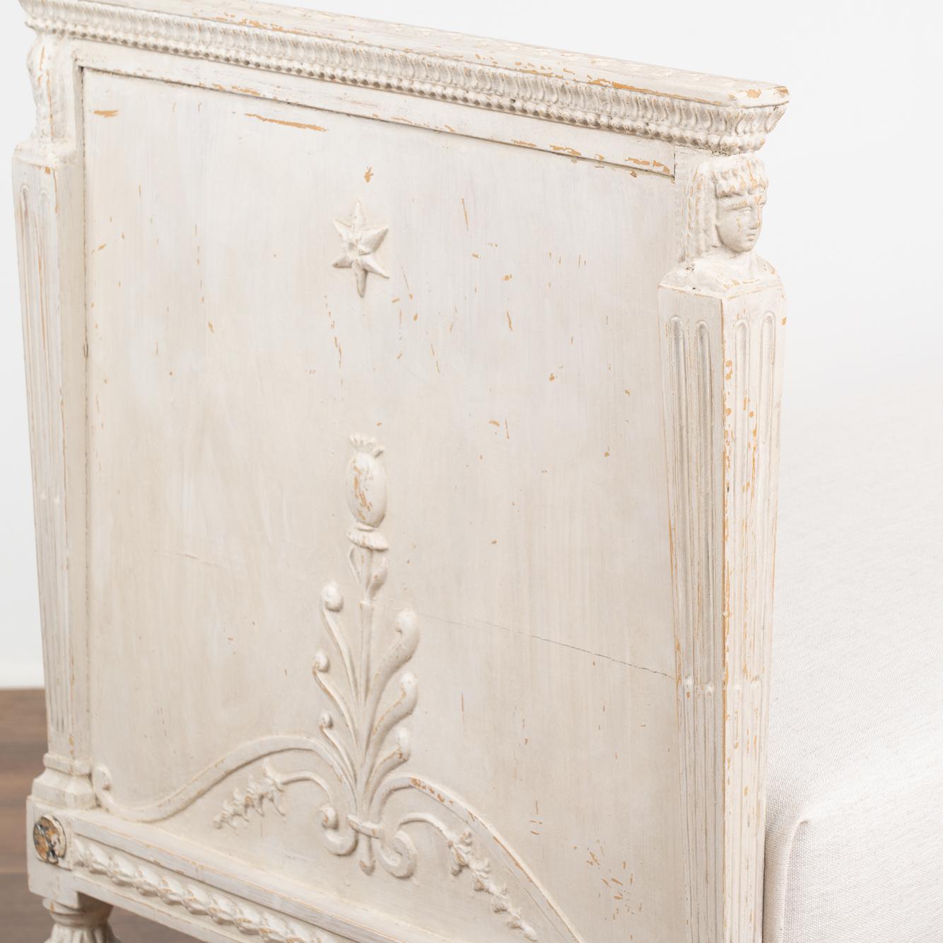Linen Antique Swedish Gustavian White Painted Settee Sofa Bench, circa 1820-40