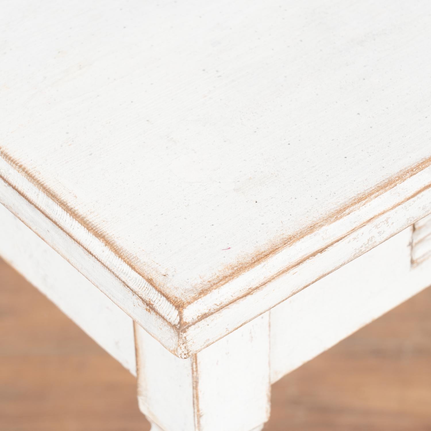 Antique Swedish Gustavian White Painted Side Table With Drawer, circa 1860-80 For Sale 2