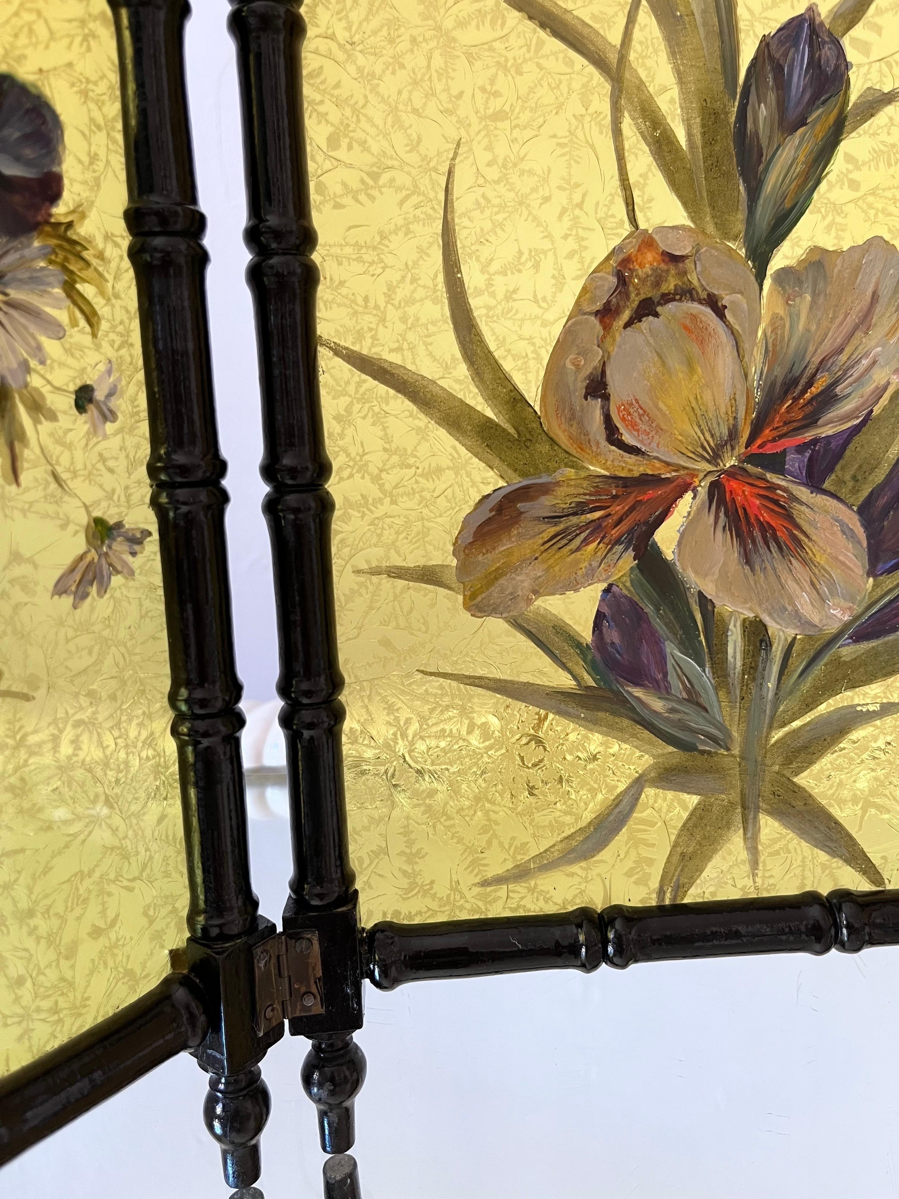Antique Swedish Hand-Painted Decorative Three-Panel Glass Screen For Sale 4