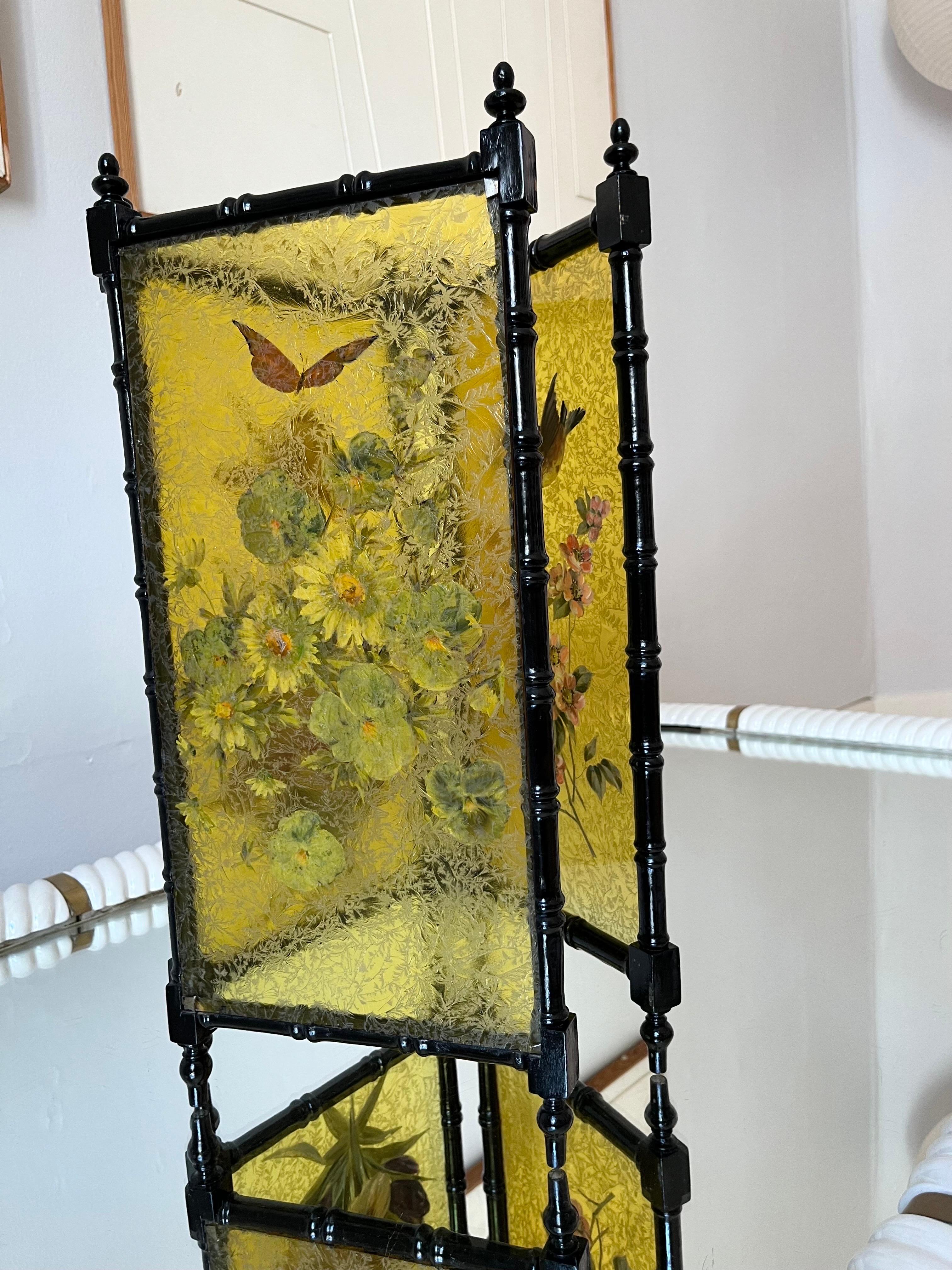Antique Swedish Hand-Painted Decorative Three-Panel Glass Screen For Sale 5