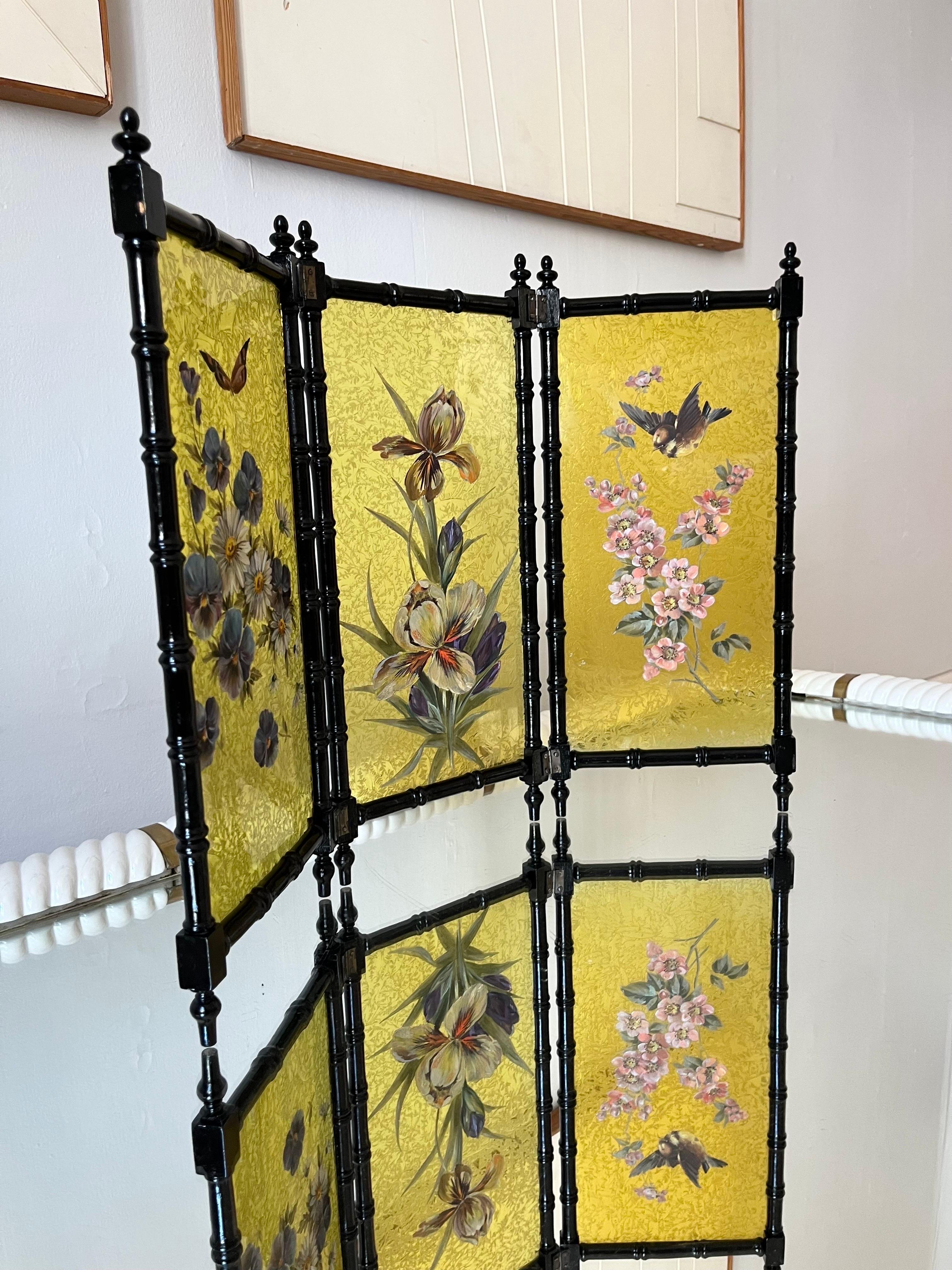Antique Swedish Hand-Painted Decorative Three-Panel Glass Screen For Sale 2