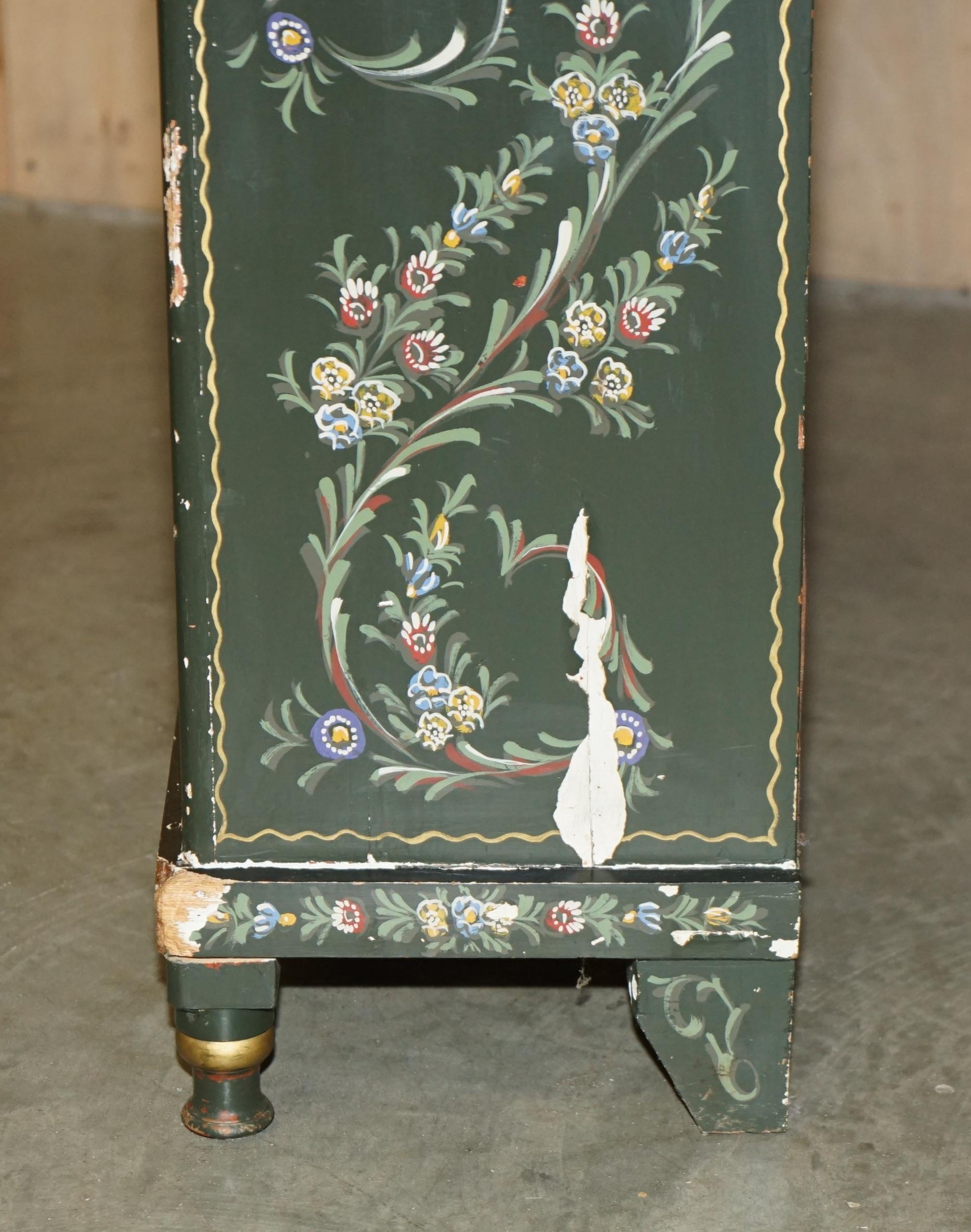 ANTIQUE CUPBOARD HABERDASHERY ROCERS GRAIN BIN SiDEBOARD en vente 7