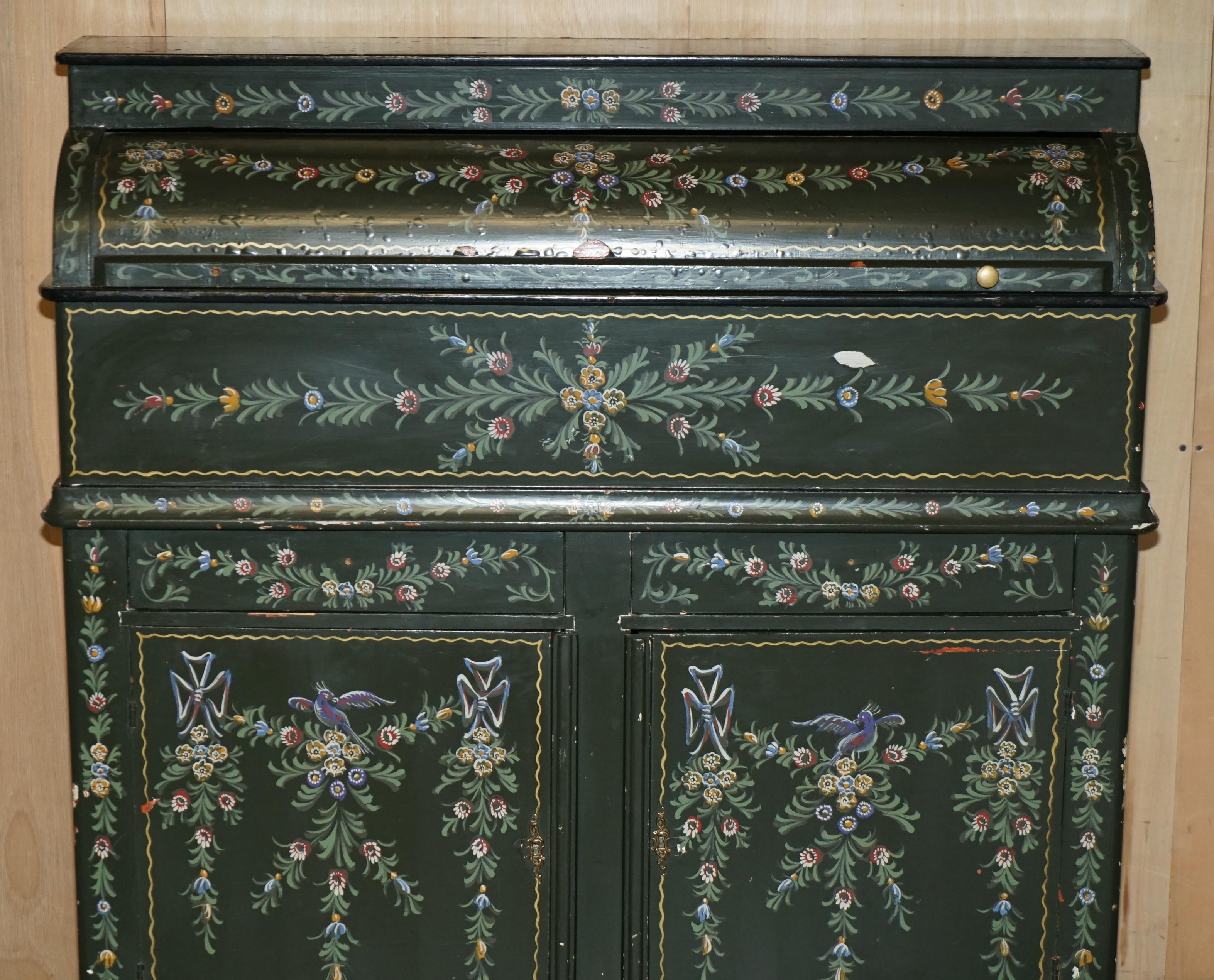 Peint ANTIQUE CUPBOARD HABERDASHERY ROCERS GRAIN BIN SiDEBOARD en vente