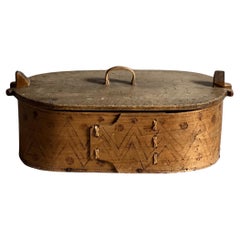Antigua caja sueca grande de madera para guardar cosas 1800 Artesanía popular hecha a mano