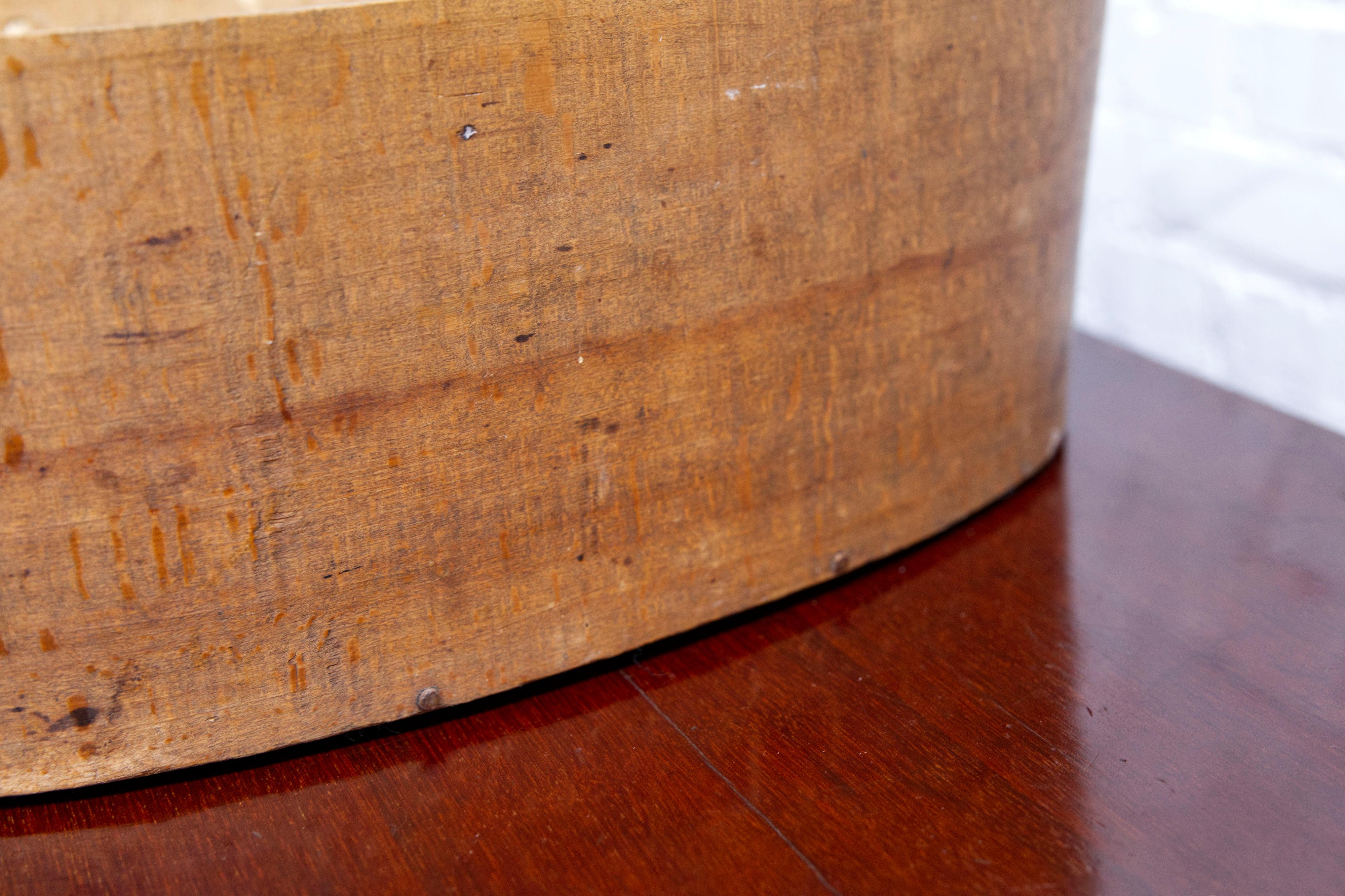 Antique Swedish Large Wooden 'svepask' storage box, 1851, Handmade Folk Craft en venta 8