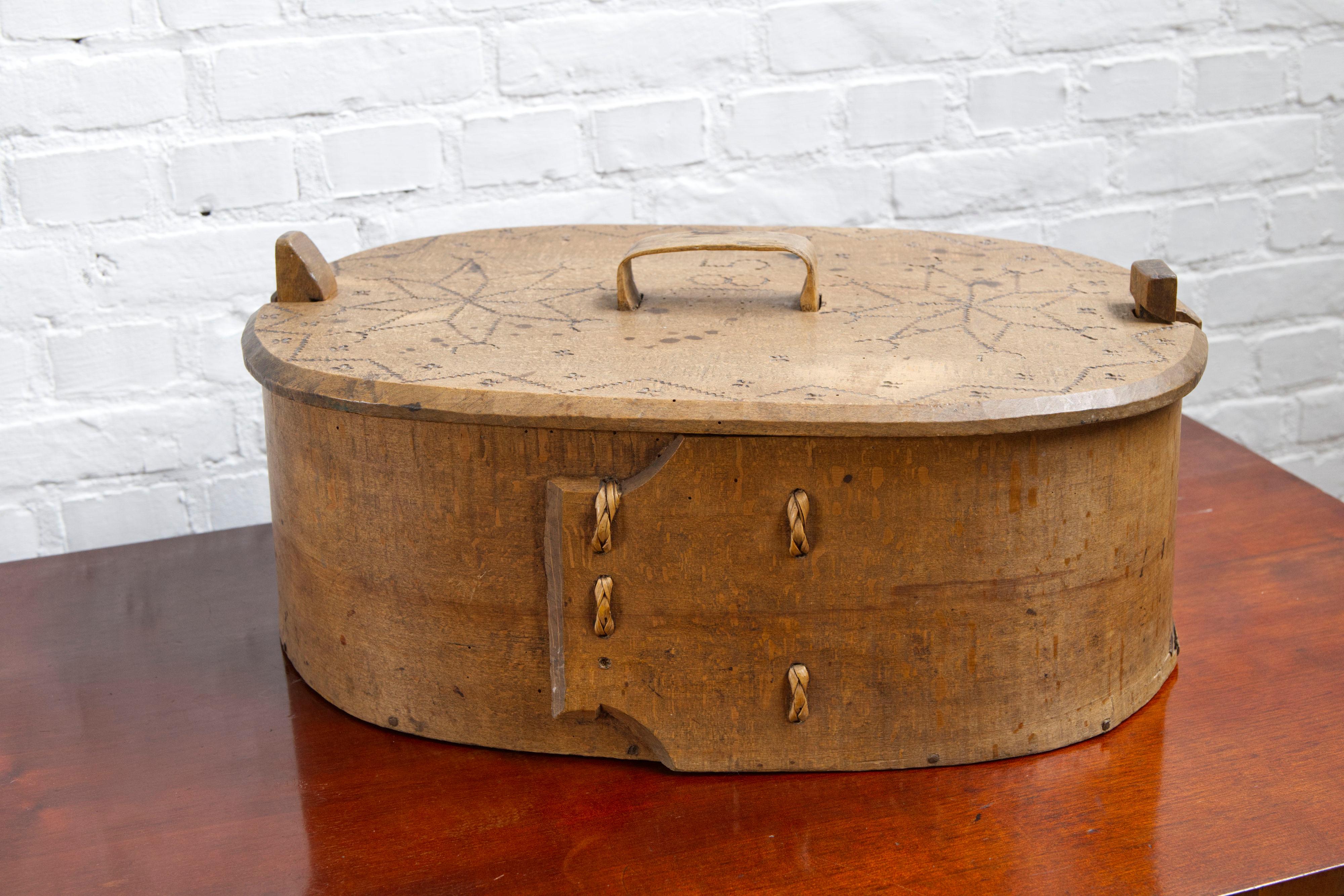 Antique Swedish Large Wooden 'Svepask' Storage Box – Dated 1851, Handmade Folk Craft

A rare and authentic example of 19th-century Swedish folk art, this large 'Svepask' storage box is dated 1851 and entirely handmade using traditional techniques.