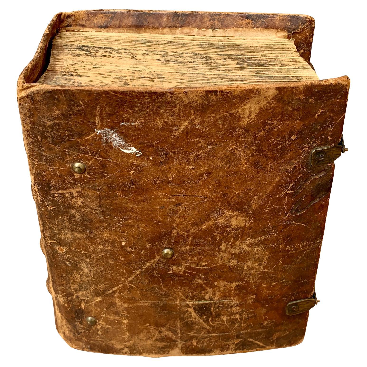Livre de biblique suédois ancien relié en cuir, 1810 en vente