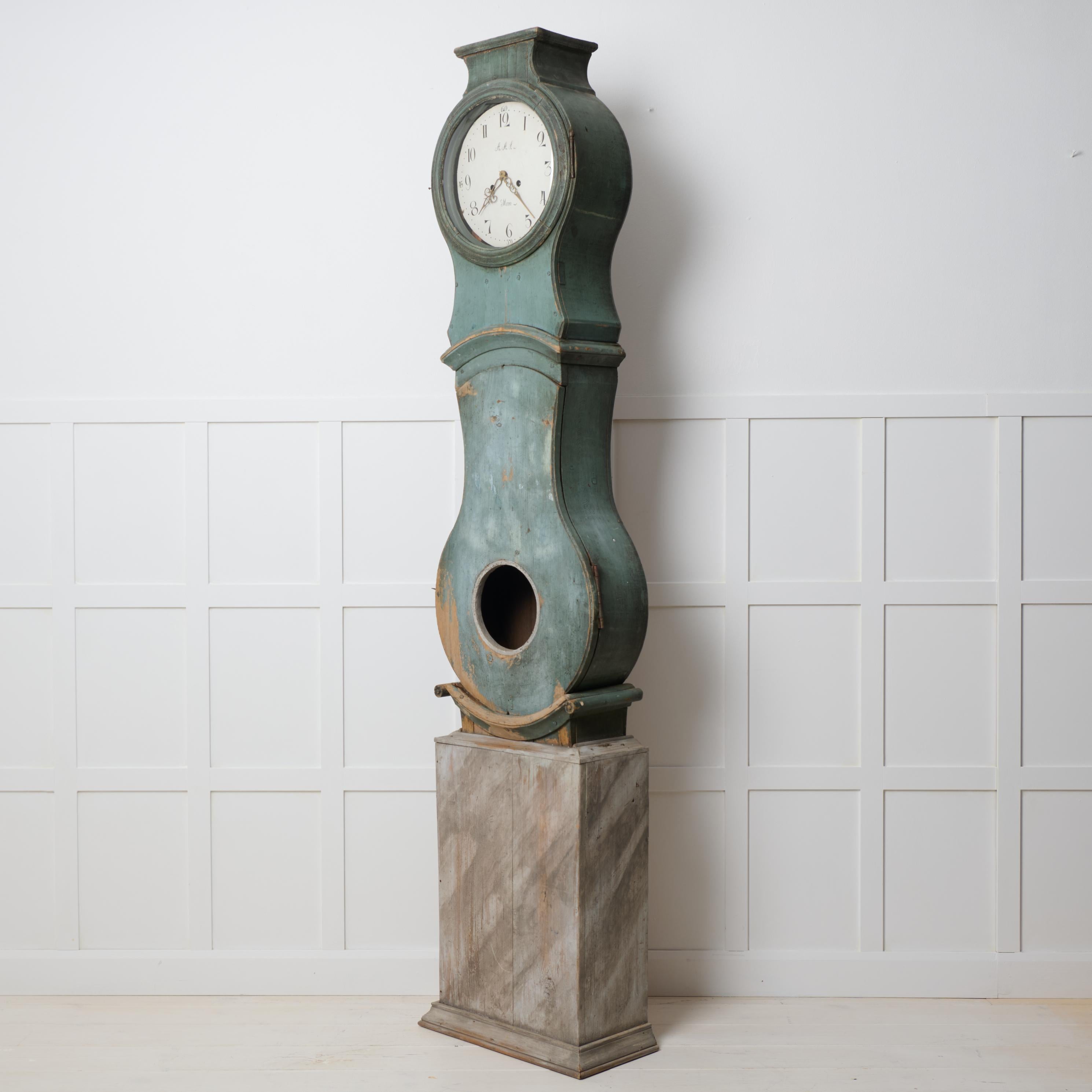Antiguo Reloj Sueco de Caja Larga, Auténtico Hecho a Mano con Pintura Azul Original Hecho a mano en venta