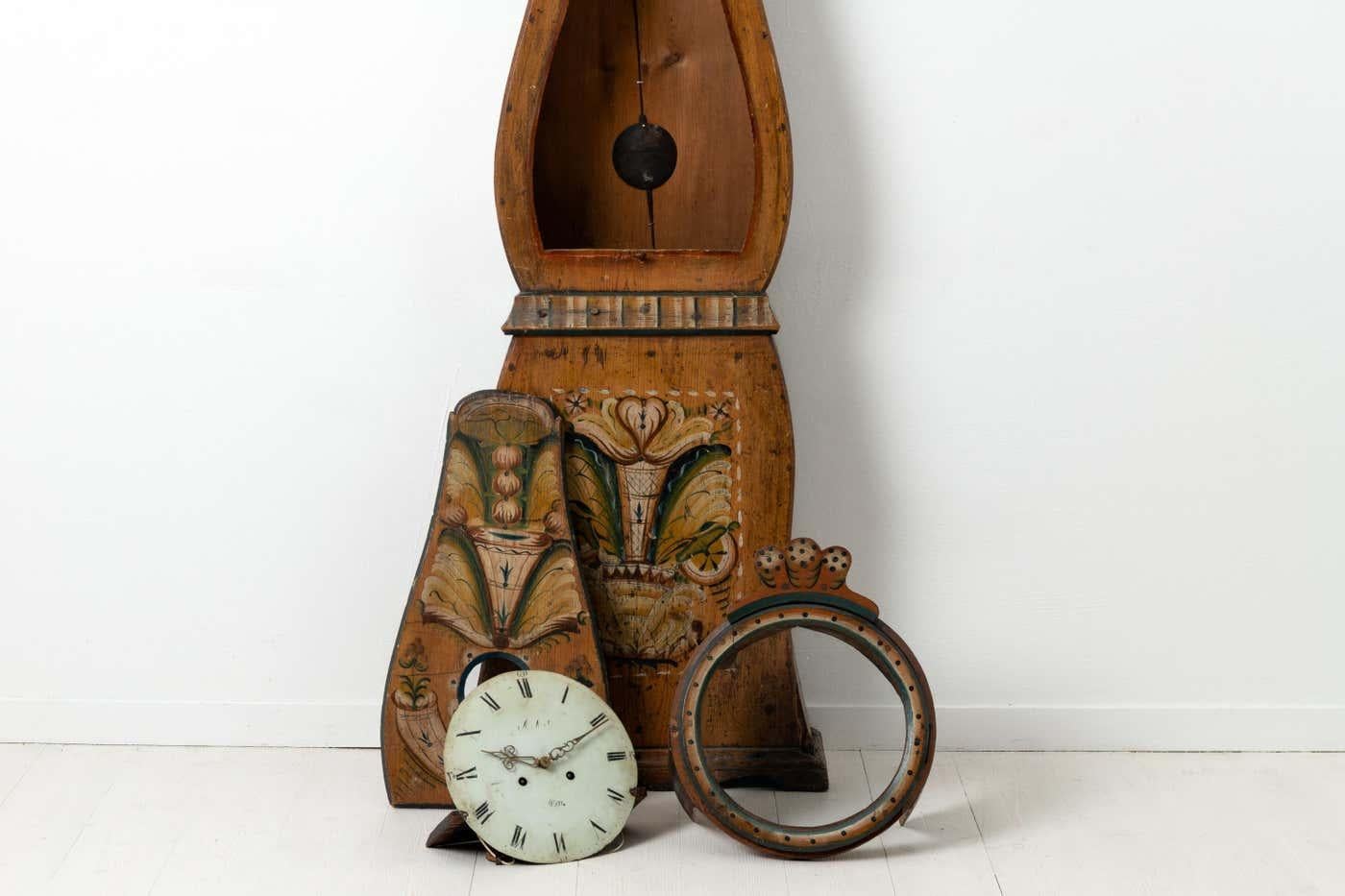 Antique Swedish Long Case Clock in Rococo Style with Original Decorative Paint For Sale 2