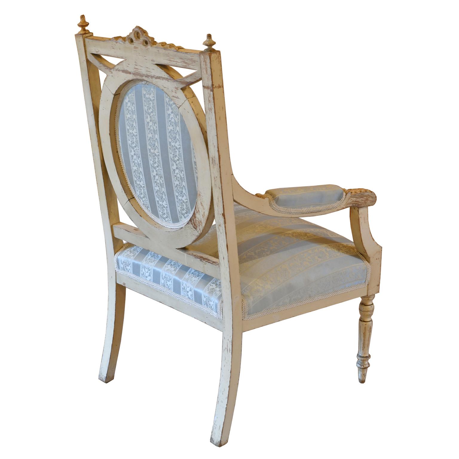 Antike schwedische Suite im Louis-XVI.-Stil mit Settee, Stühlen und Tisch, grau lackiert, im Louis-XVI.-Stil (Geschnitzt) im Angebot