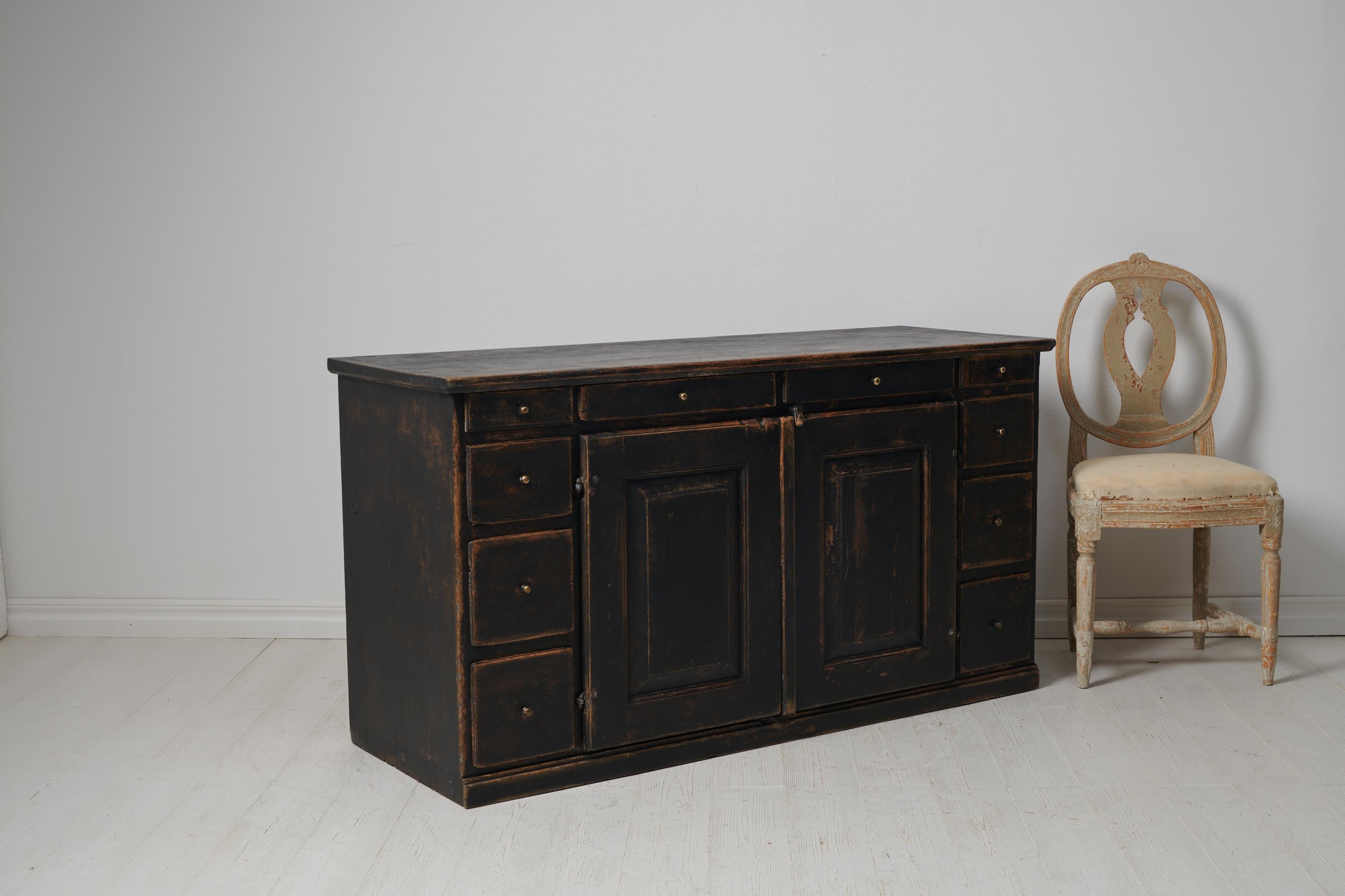 Antique Swedish Low and Wide Country Black Sideboard  In Good Condition In Kramfors, SE