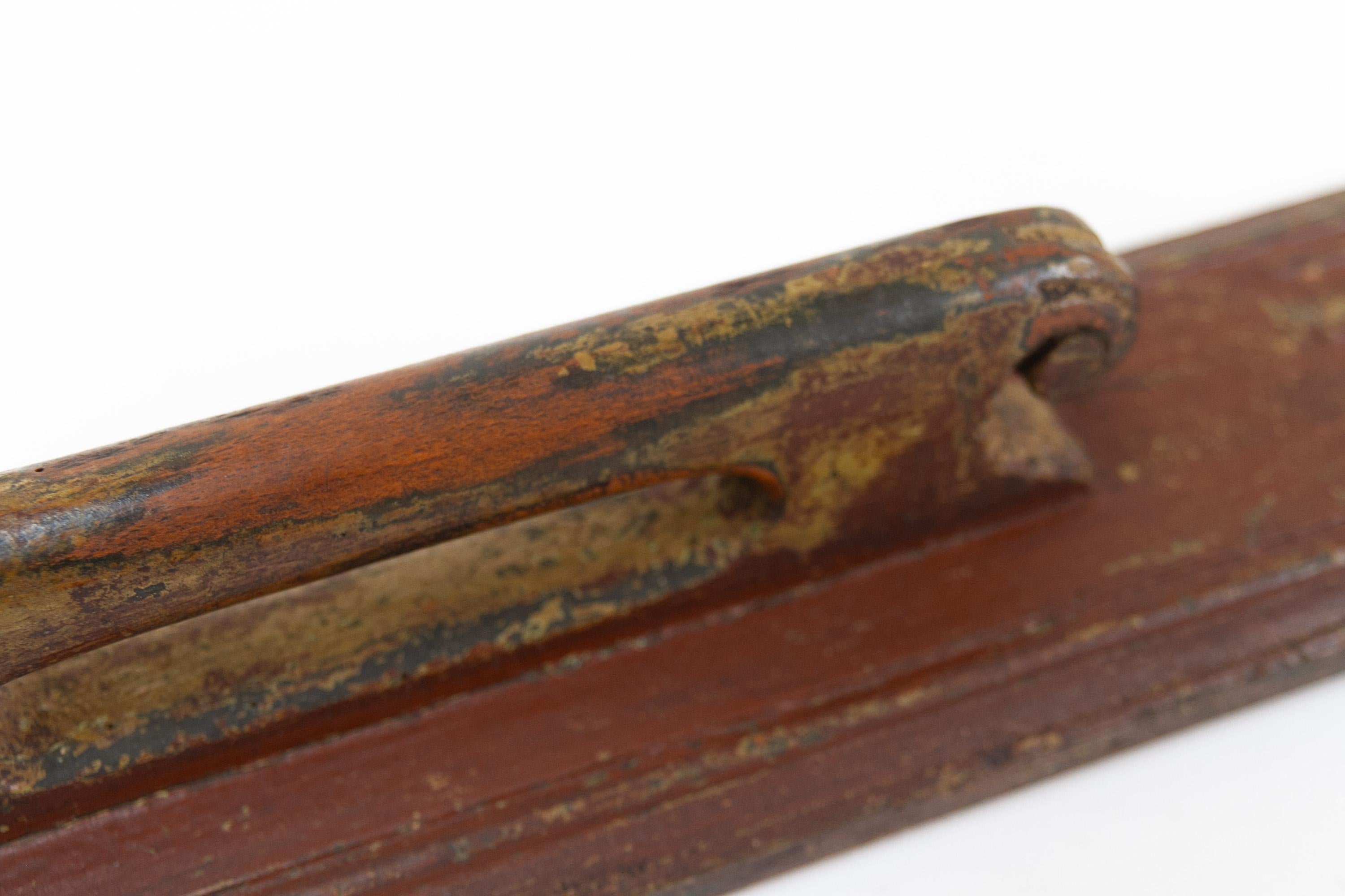 XVIIIe siècle Ancien jeton d'amour suédois avec sculptures datant de 1785. en vente