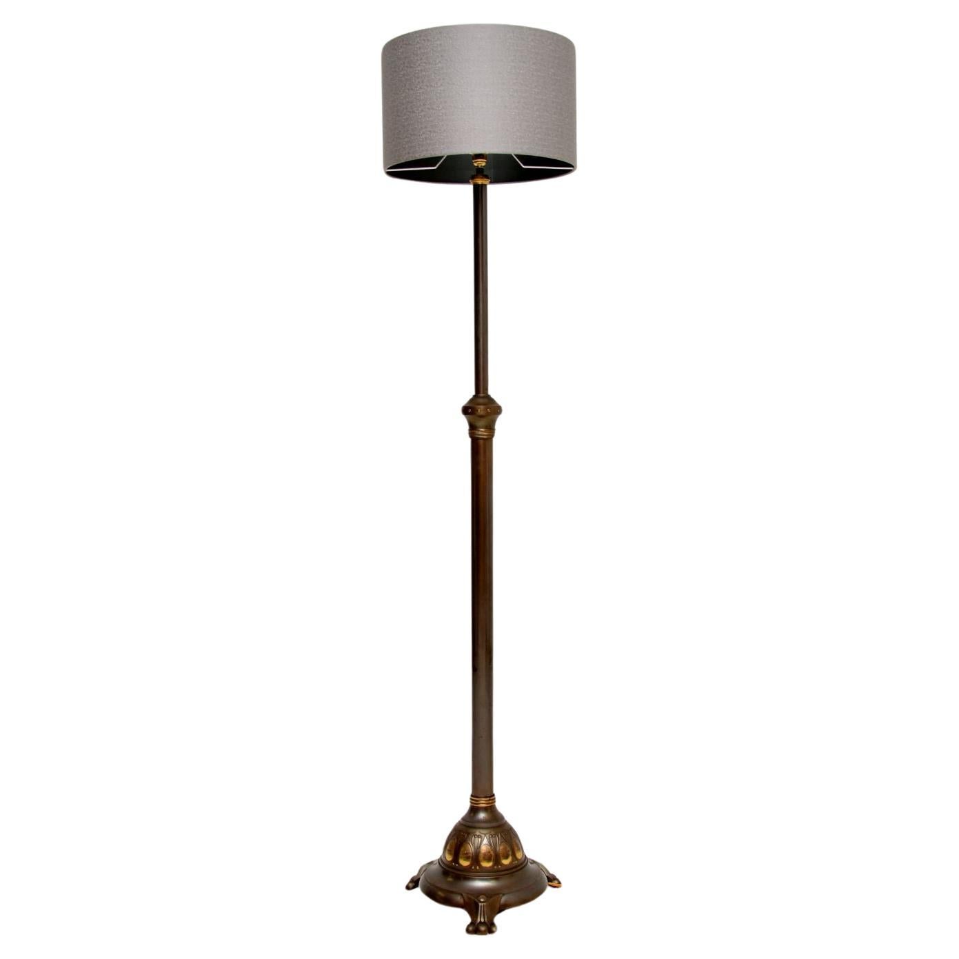 Antike schwedische neoklassizistische Stehlampe