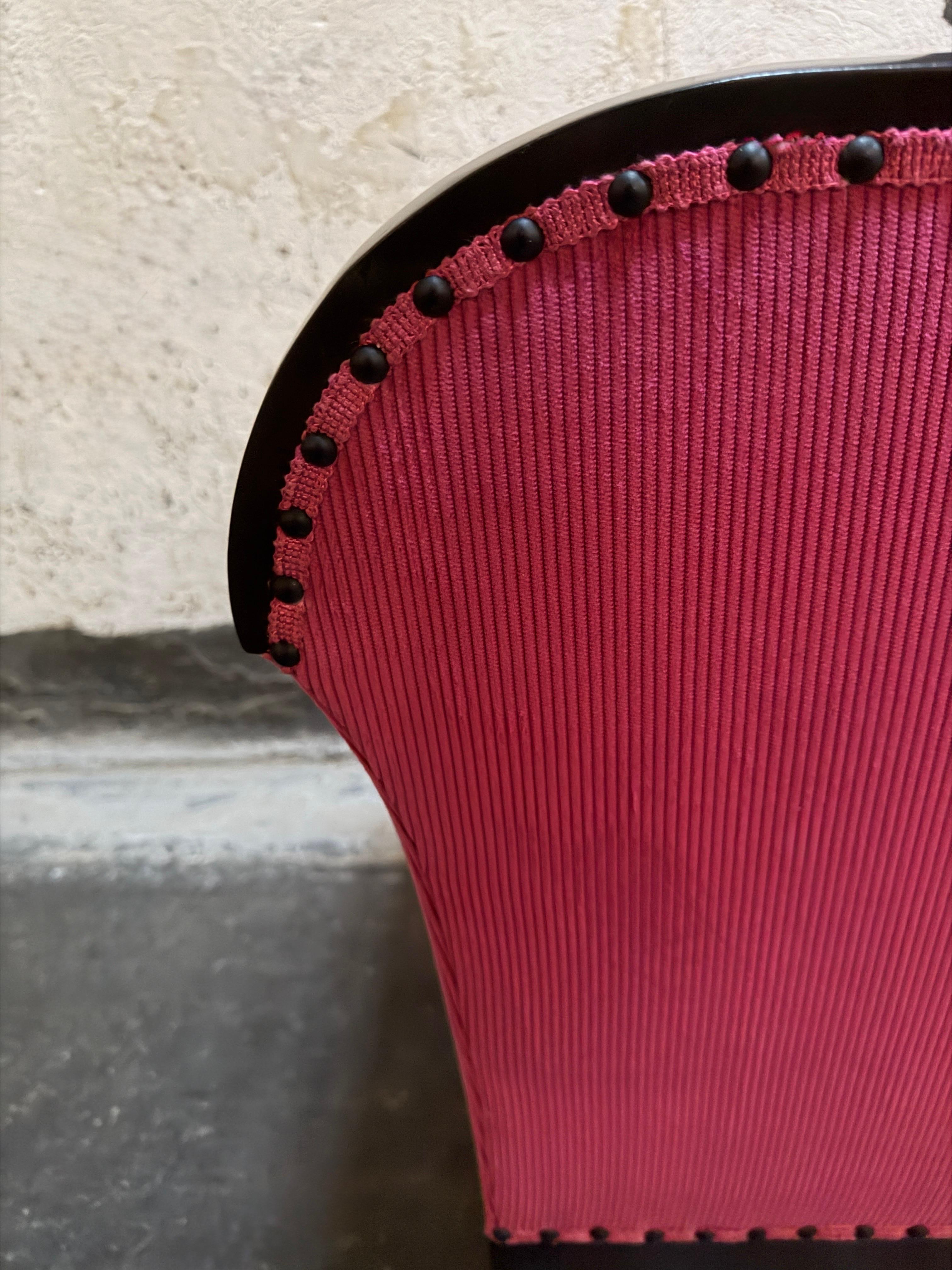 Antiker schwedischer Loungesessel im neoklassizistischen Stil um 1910 - vollständig restauriert (20. Jahrhundert) im Angebot