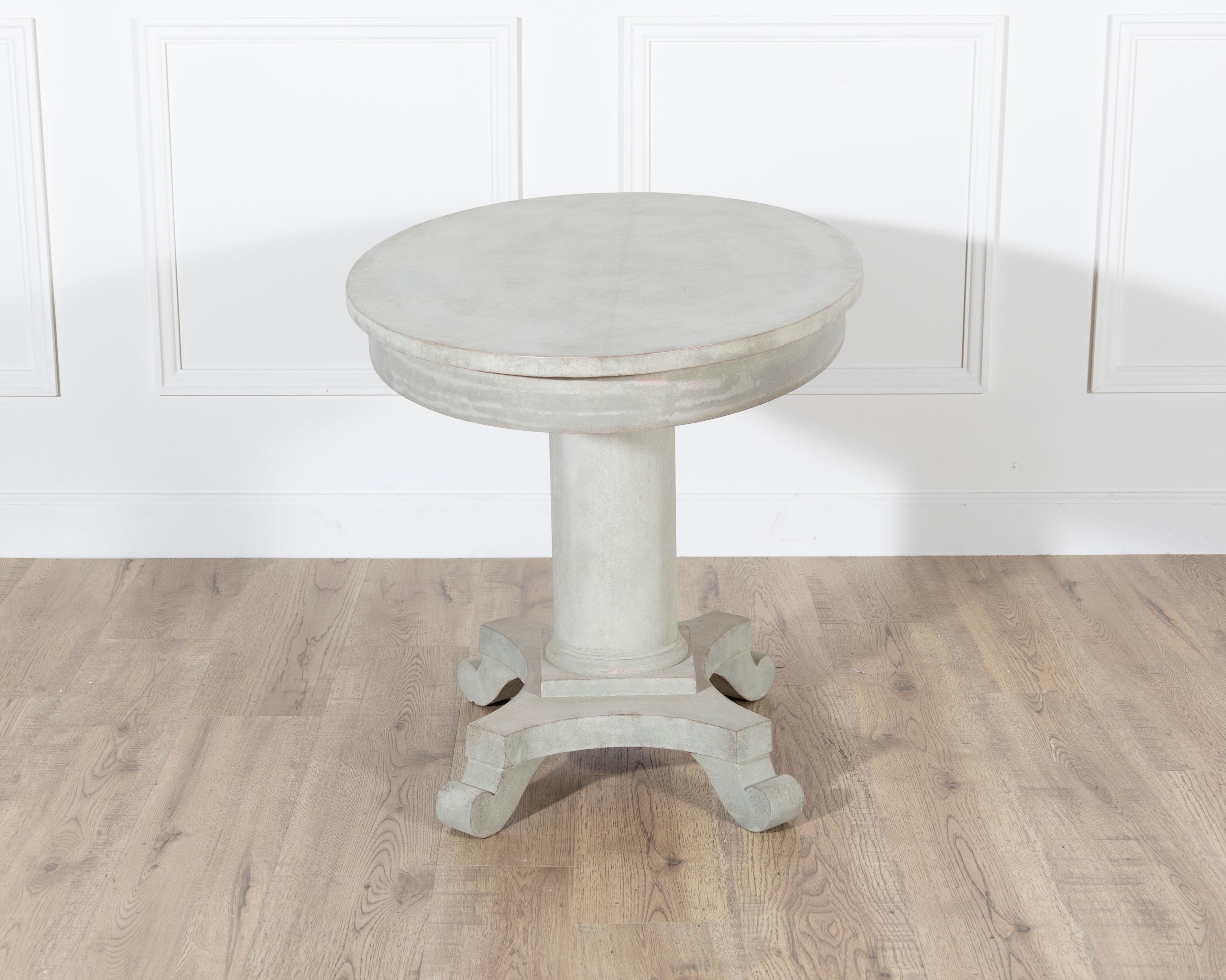 Antique Swedish Oval Painted Center Table, circa 1900–1910 For Sale 3