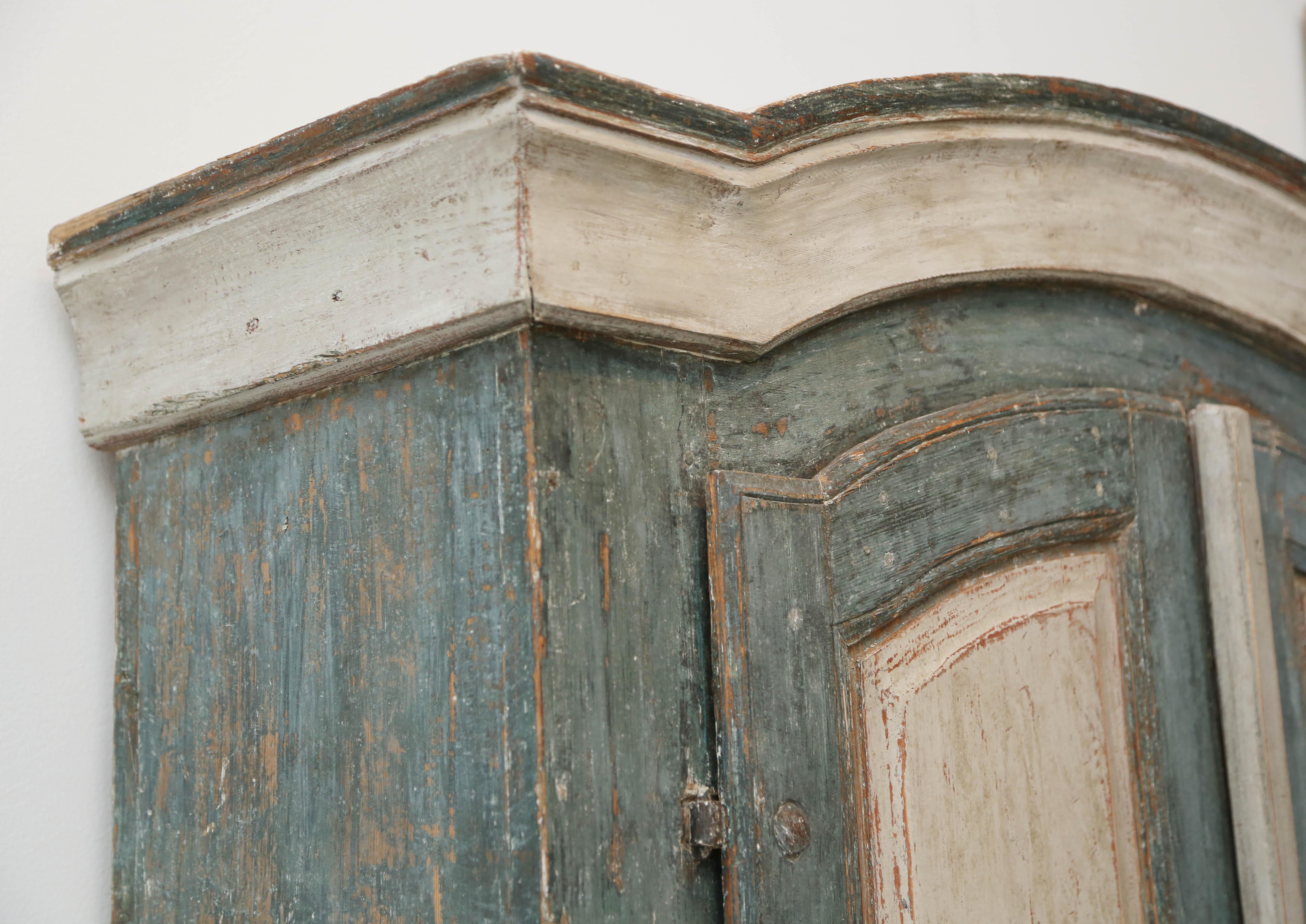 Antique Swedish Painted Baroque Armoire/ Cabinet, Late 18th Century In Good Condition In West Palm Beach, FL