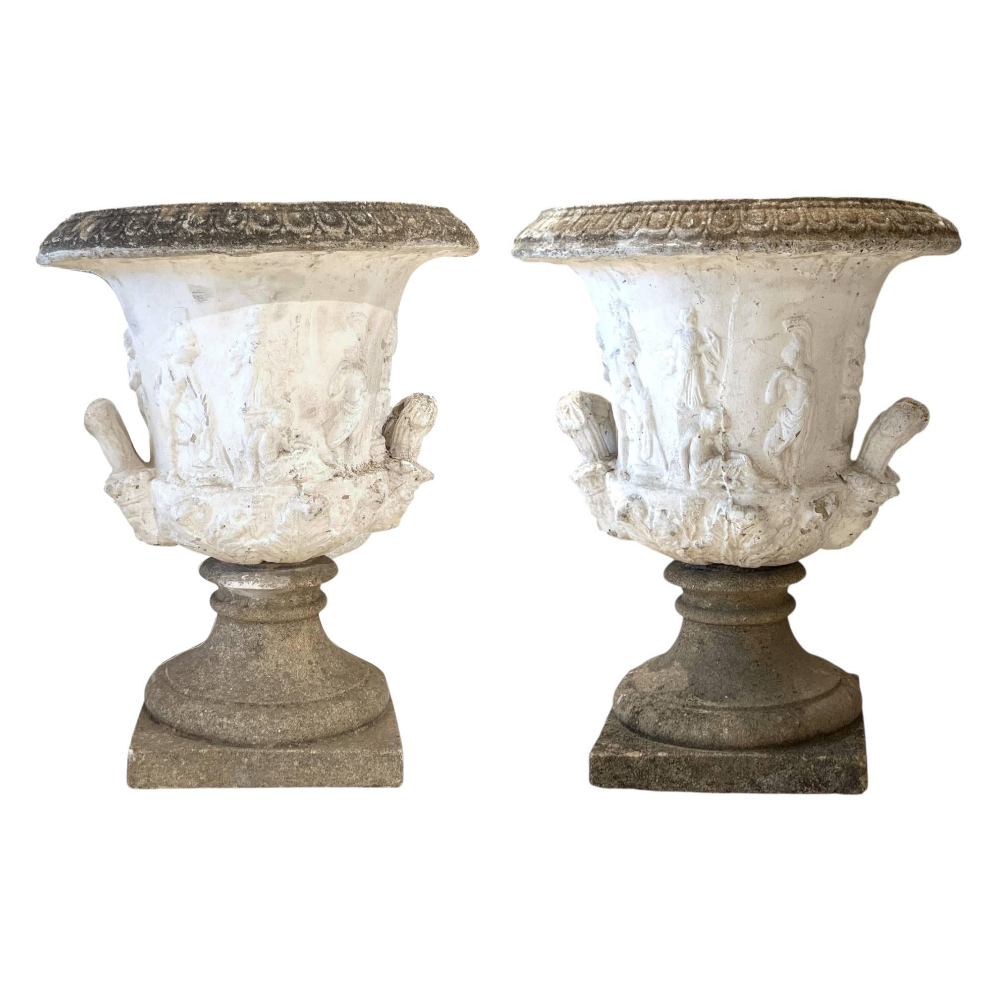 Pareja de Jardineras Suecas Antiguas - según el Jarrón Borghese