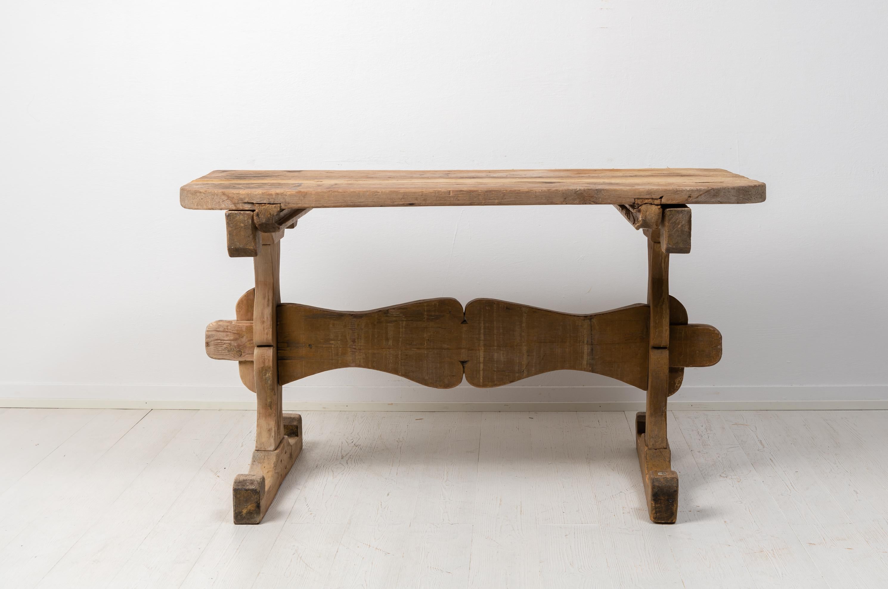 Antique Swedish Pine Folk Art Trestle Table In Good Condition In Kramfors, SE