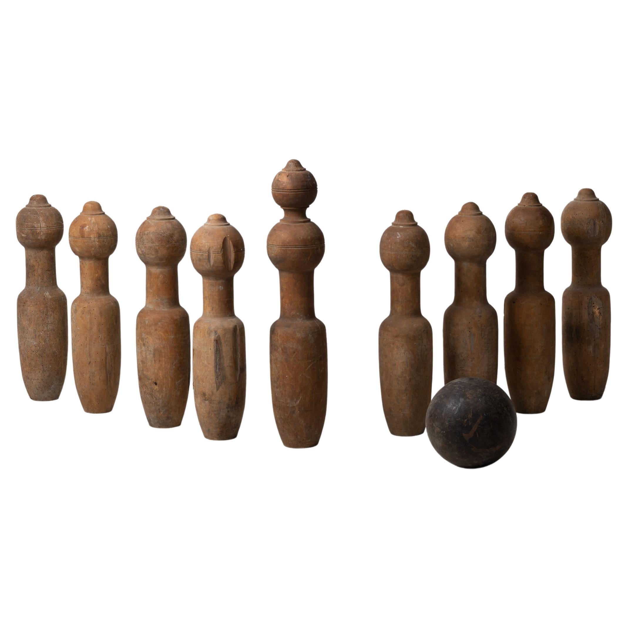 Antike schwedische Kiefer Ninepins Bowling Set im Angebot