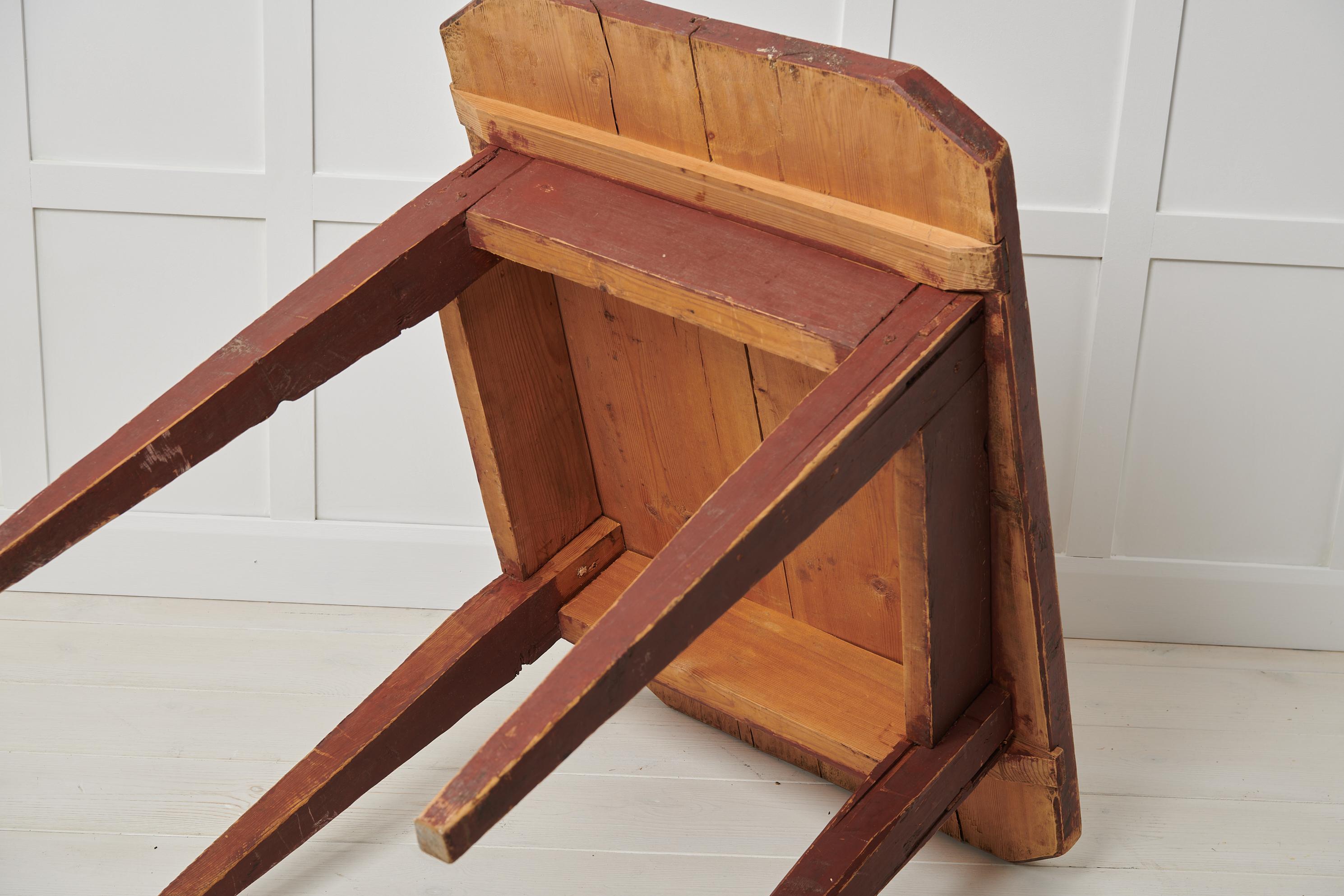 Antiker schwedischer primitiver Volkskunsttisch im Angebot 2
