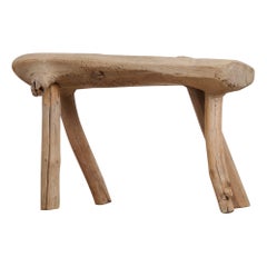 Antike schwedische primitive skulpturale Hocker von Hand gemacht mit Original-Patina