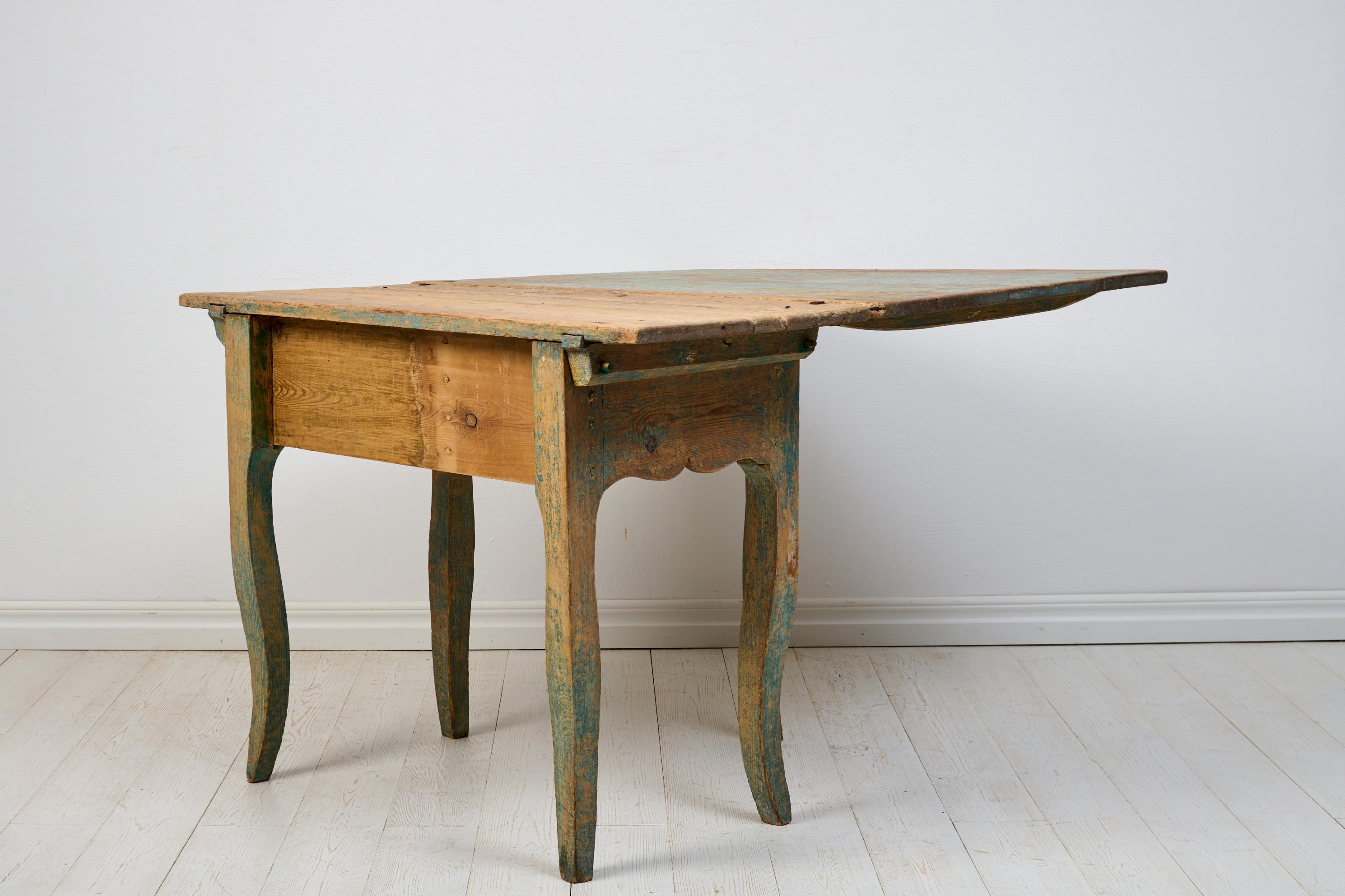 18th Century Antique Swedish Rococo Rustic Charming Pine Drop-Leaf Table For Sale