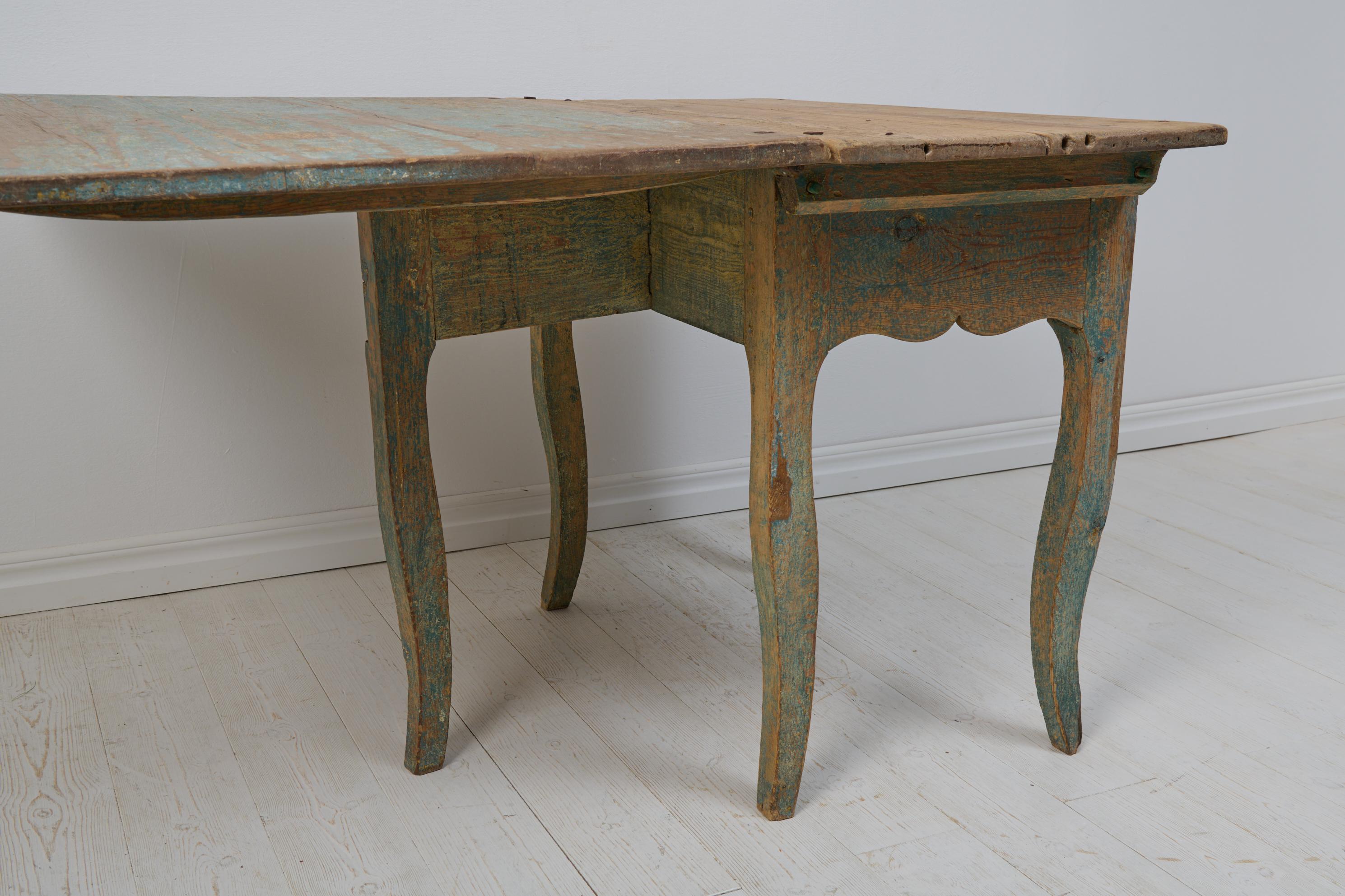 Antique Swedish Rococo Rustic Charming Pine Drop-Leaf Table For Sale 3