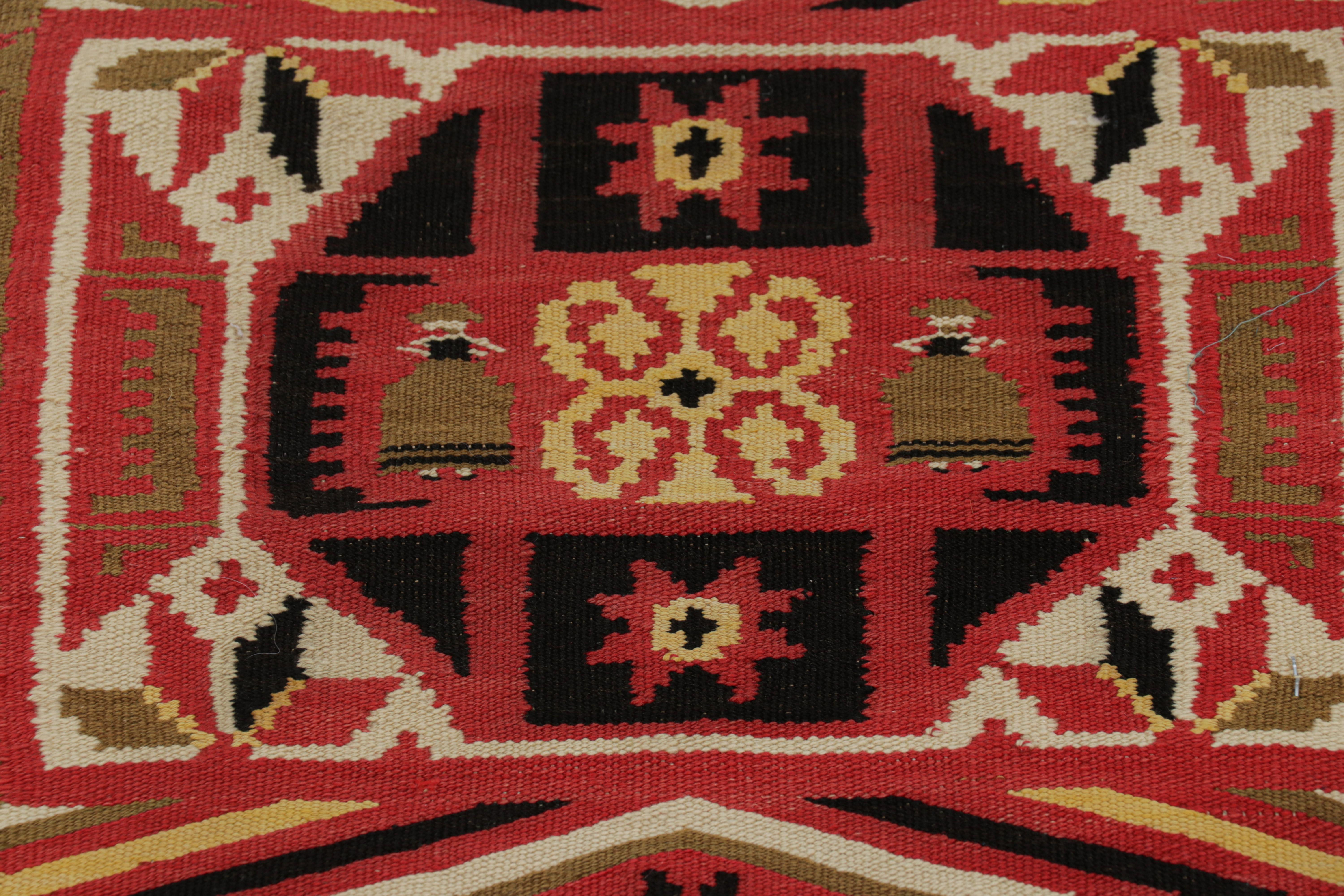 Antico arazzo svedese Rollakan con immagini e geometrie, da Rug & Kilim In condizioni buone in vendita a Long Island City, NY