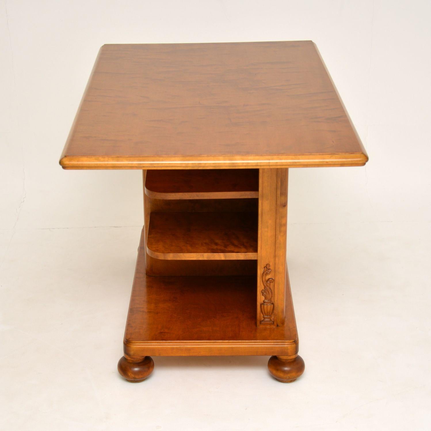 Antique Swedish Satin Birch Coffee / Library Table In Good Condition For Sale In London, GB