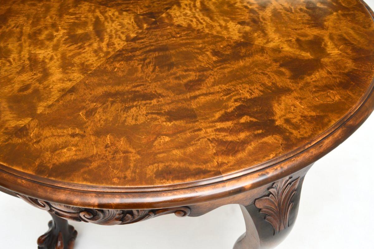 Table basse suédoise ancienne en bouleau satiné Bon état - En vente à London, GB