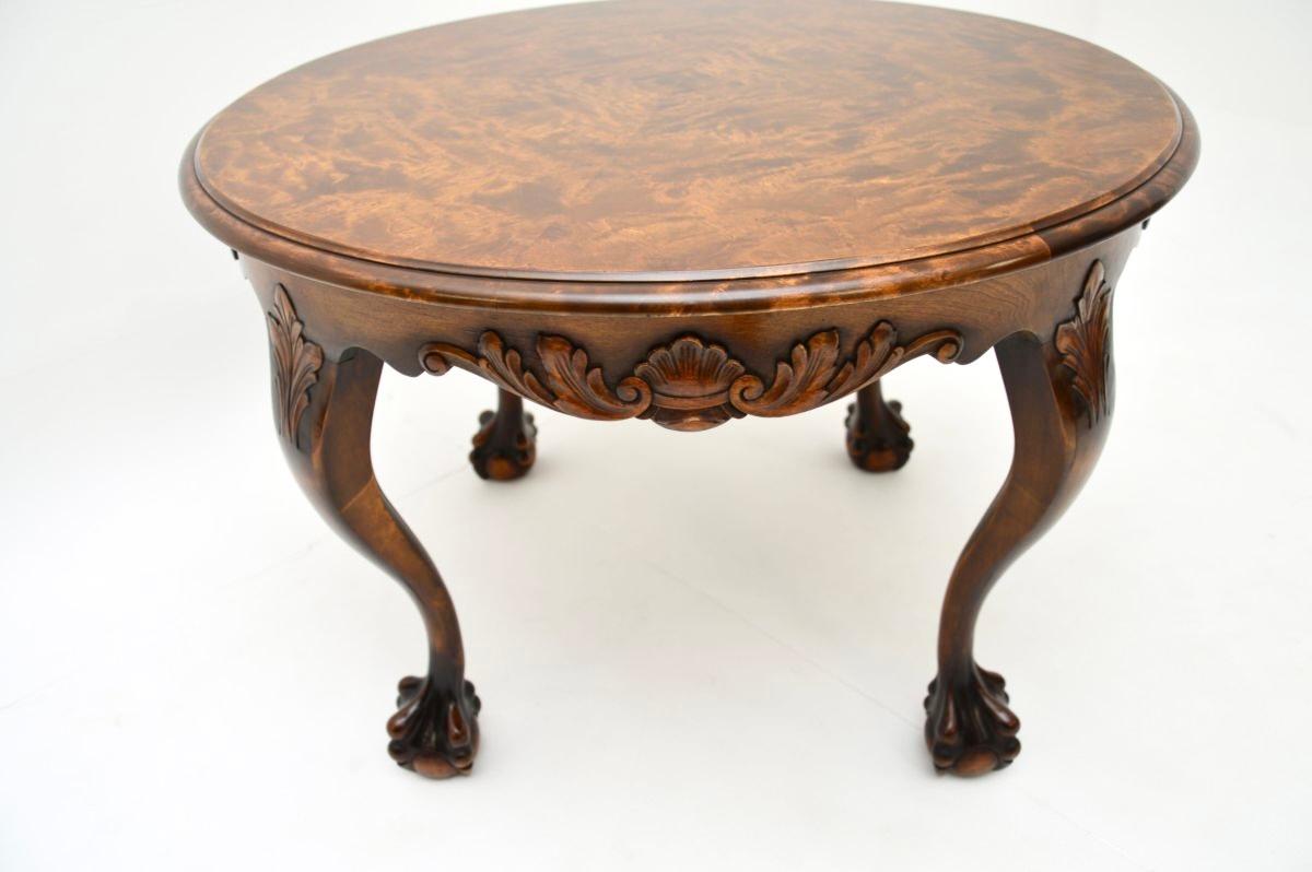 Milieu du XXe siècle Table basse suédoise ancienne en bouleau satiné en vente