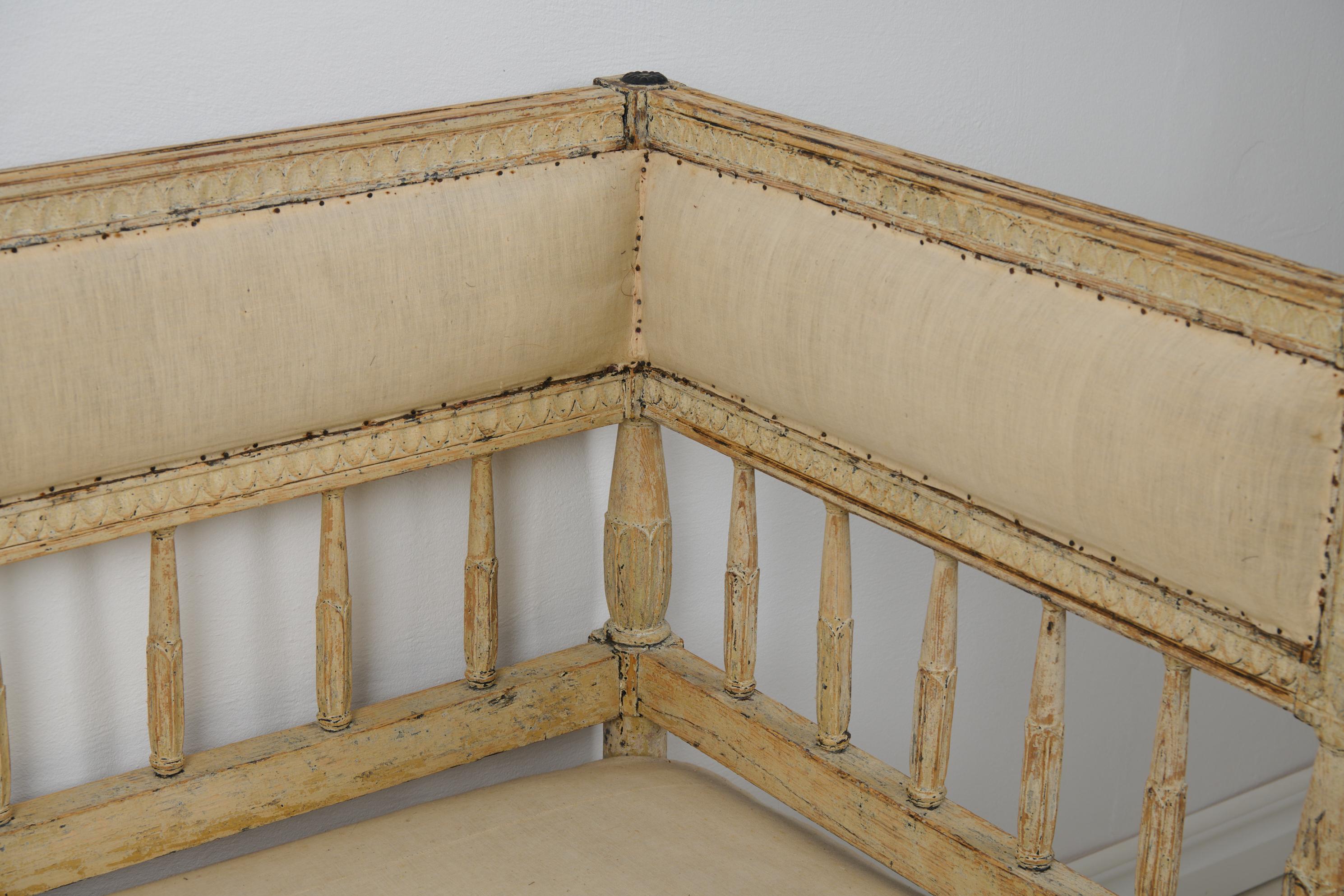 Sofa suédois ancien de la période gustavienne, fabriqué à la main à la fin des années 1700 en vente 3