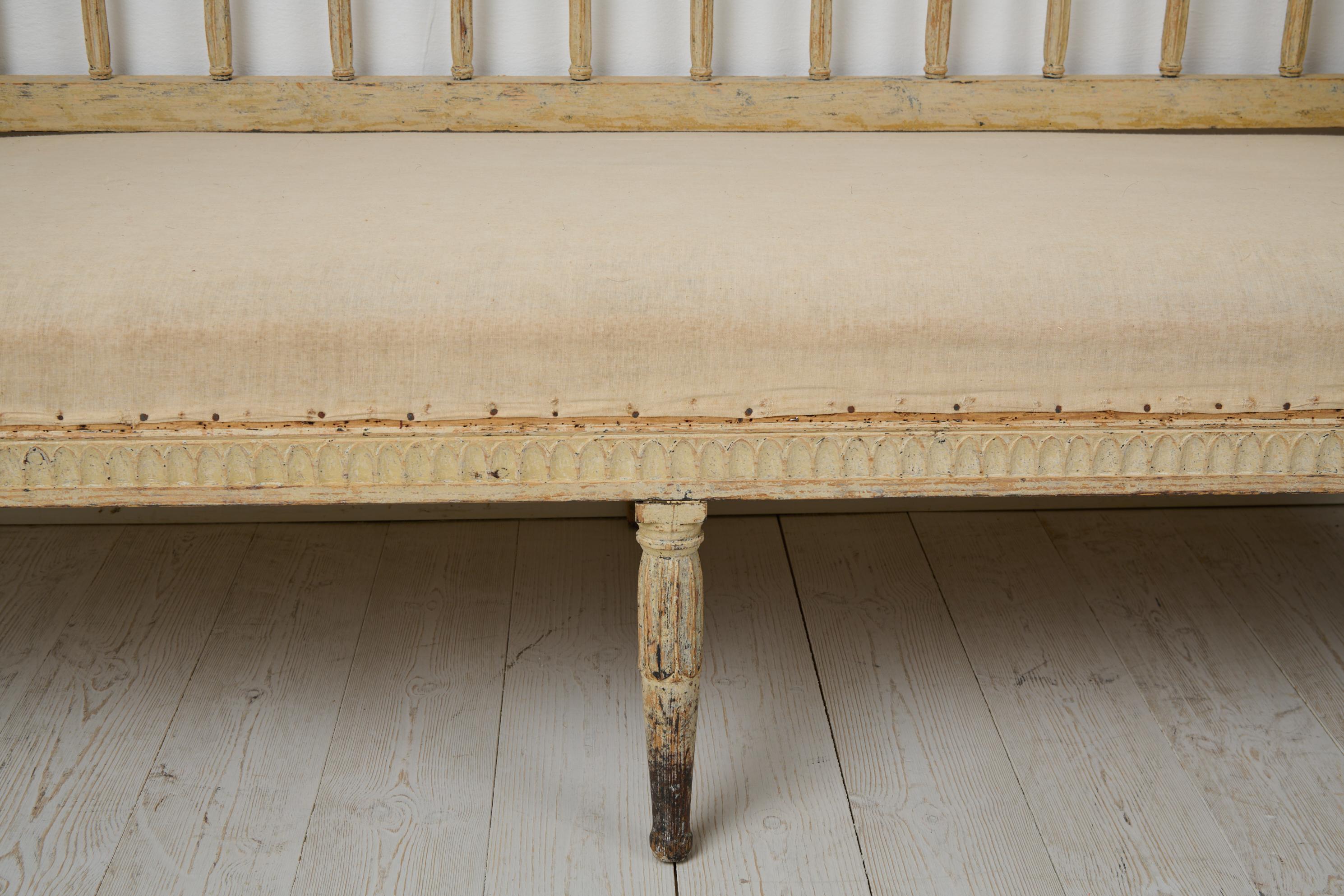 Sofa suédois ancien de la période gustavienne, fabriqué à la main à la fin des années 1700 en vente 1