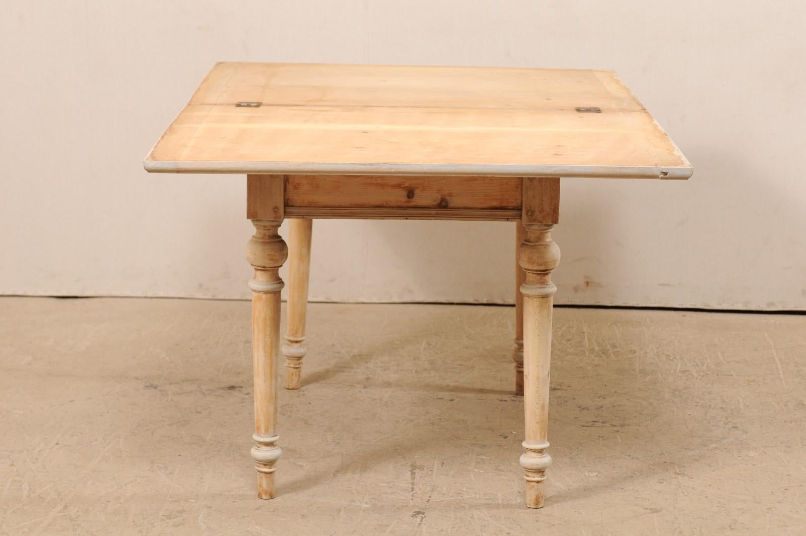 Antique Swedish Table with Expandable Top 1