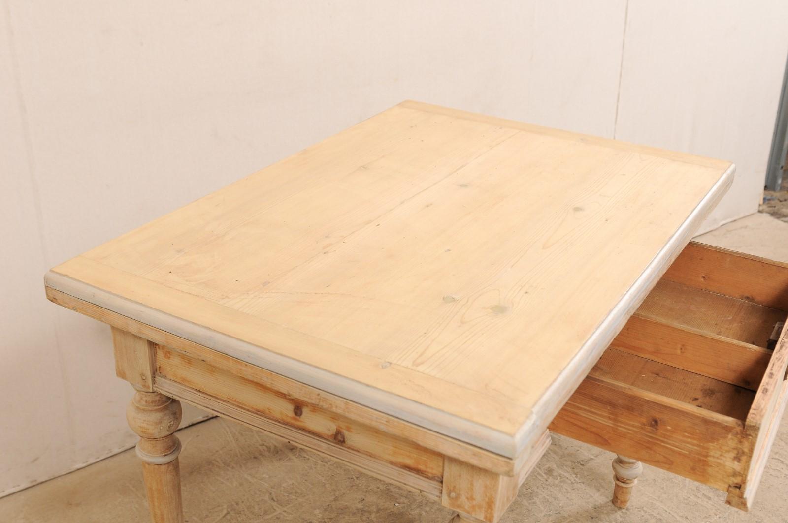 Antique Swedish Table with Expandable Top 2